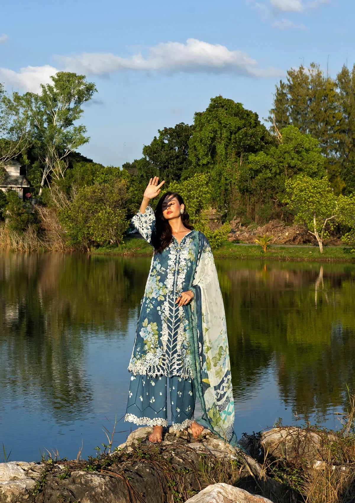 Signature Embroidered Lawn Prints – ESA-7B SEA ENCHANTRESS
