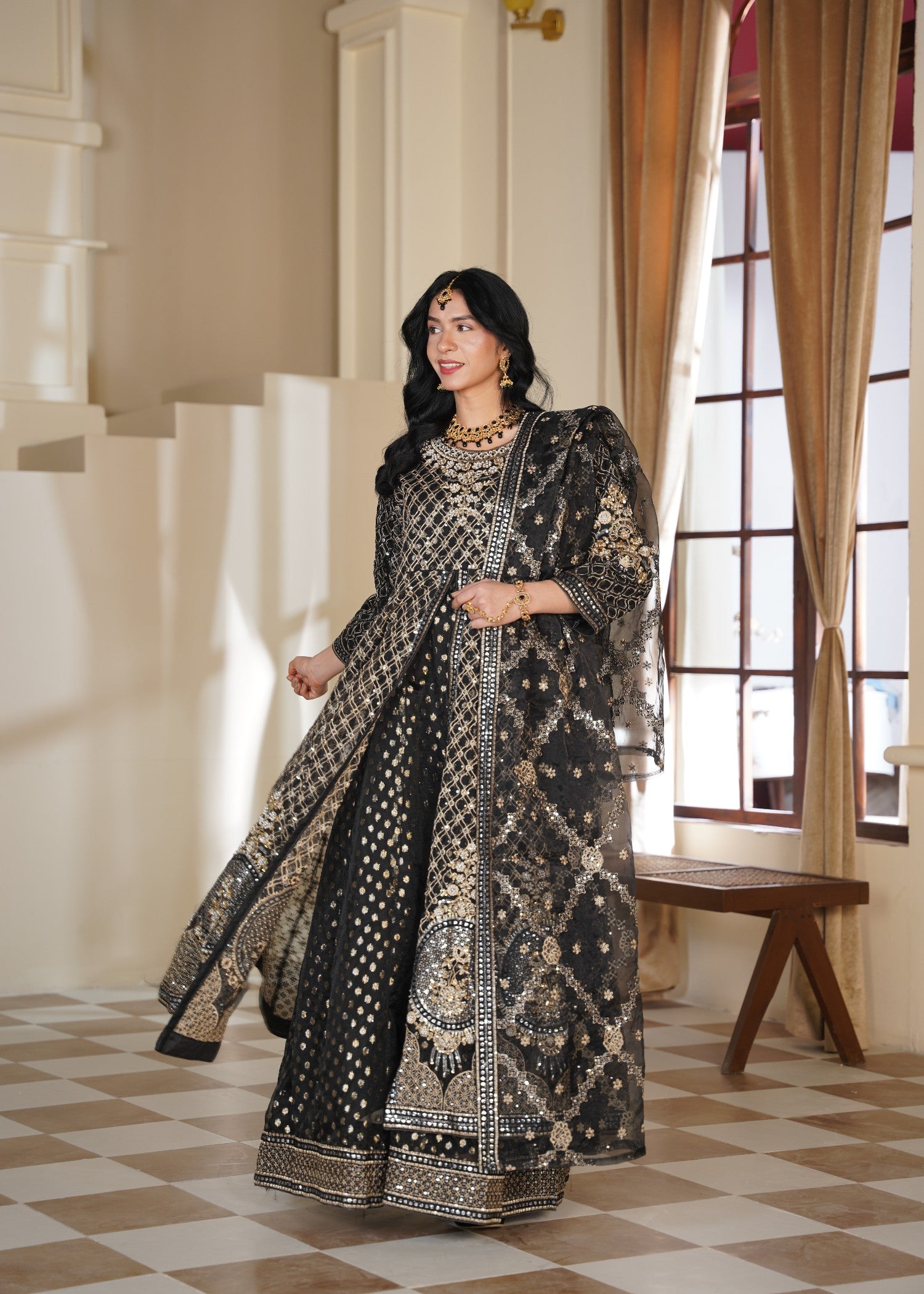 organza Maxi in Black, gold
