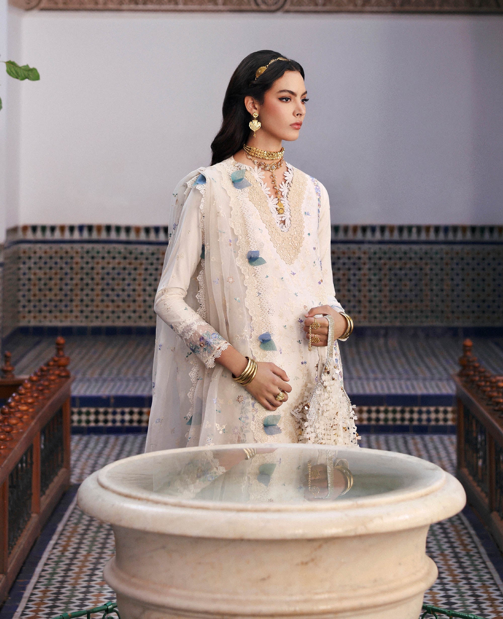 Republic Reine Eid Luxury Lawn – Nola