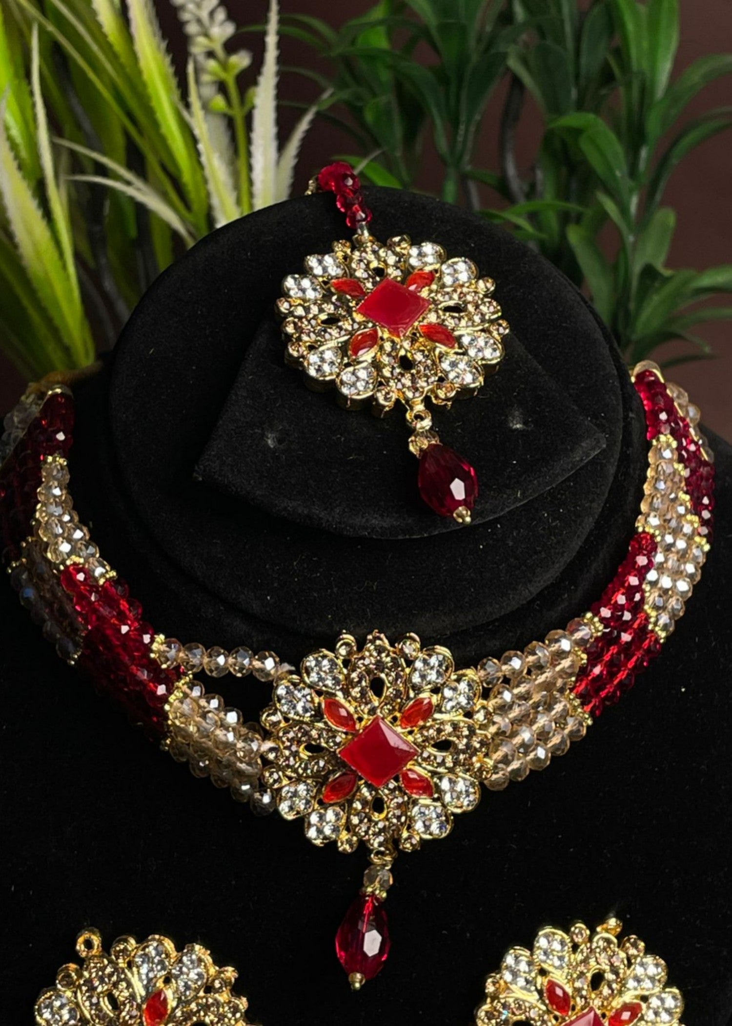 Choker in Red Color by - Trendy Women Choker MCK6807