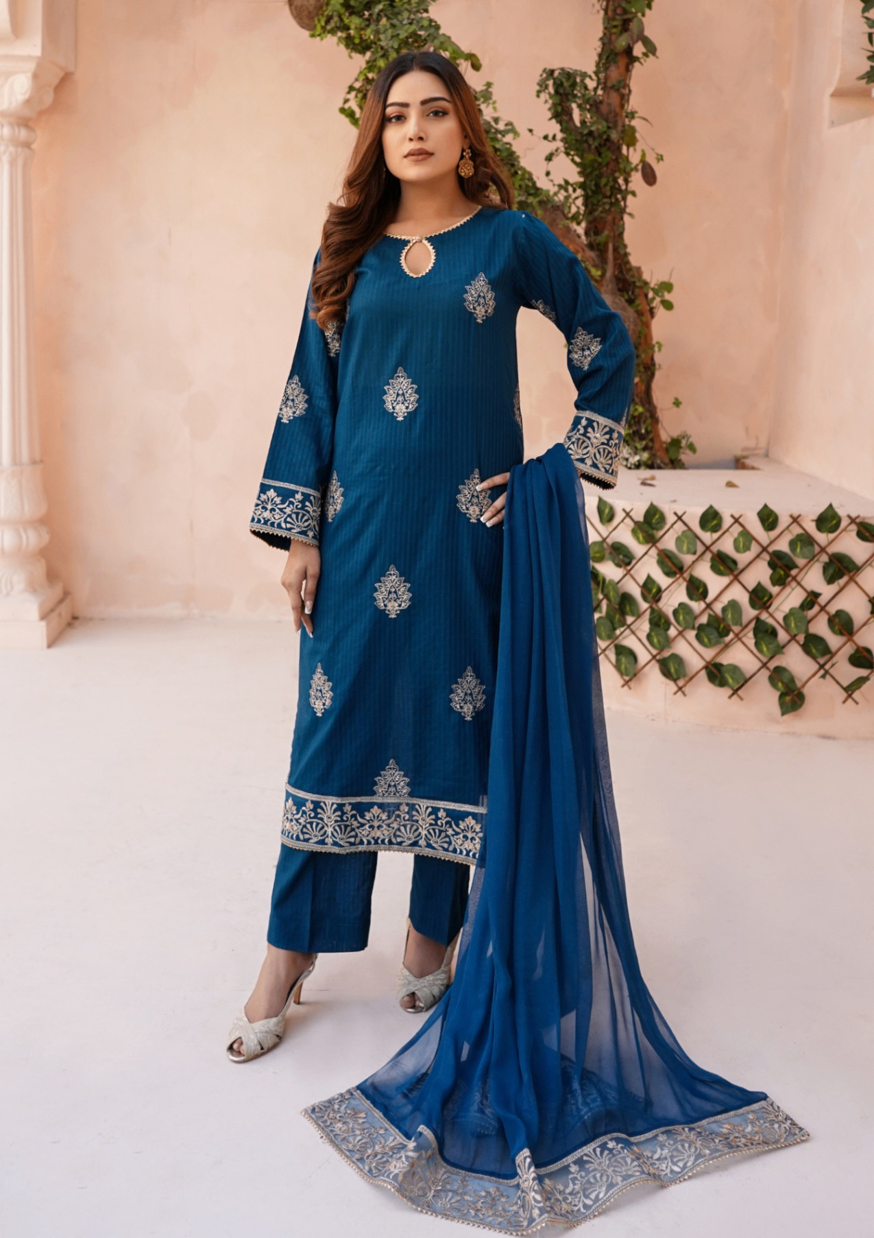 textured lawn Kurta Set in Teal