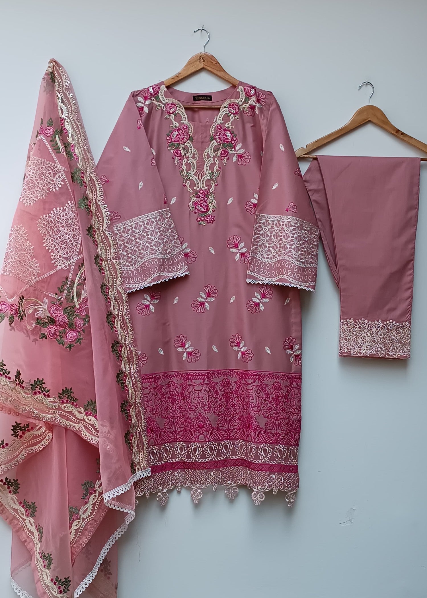 lawn Kurta Set in Mauve pink