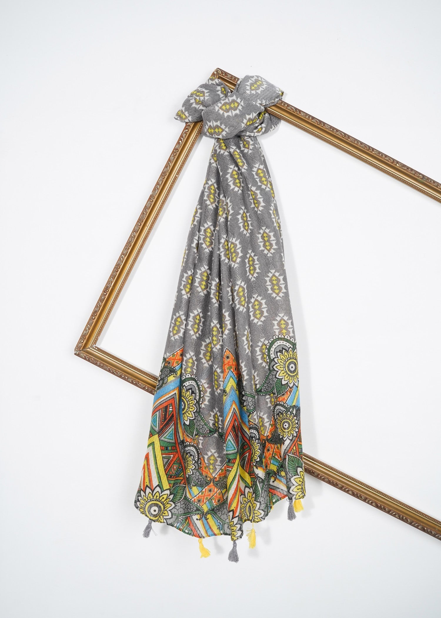 lawn Hijab in Grey, multi