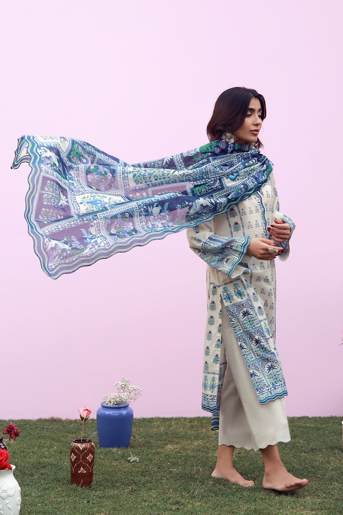 Mirha Lawn – Indigo Cream Folk