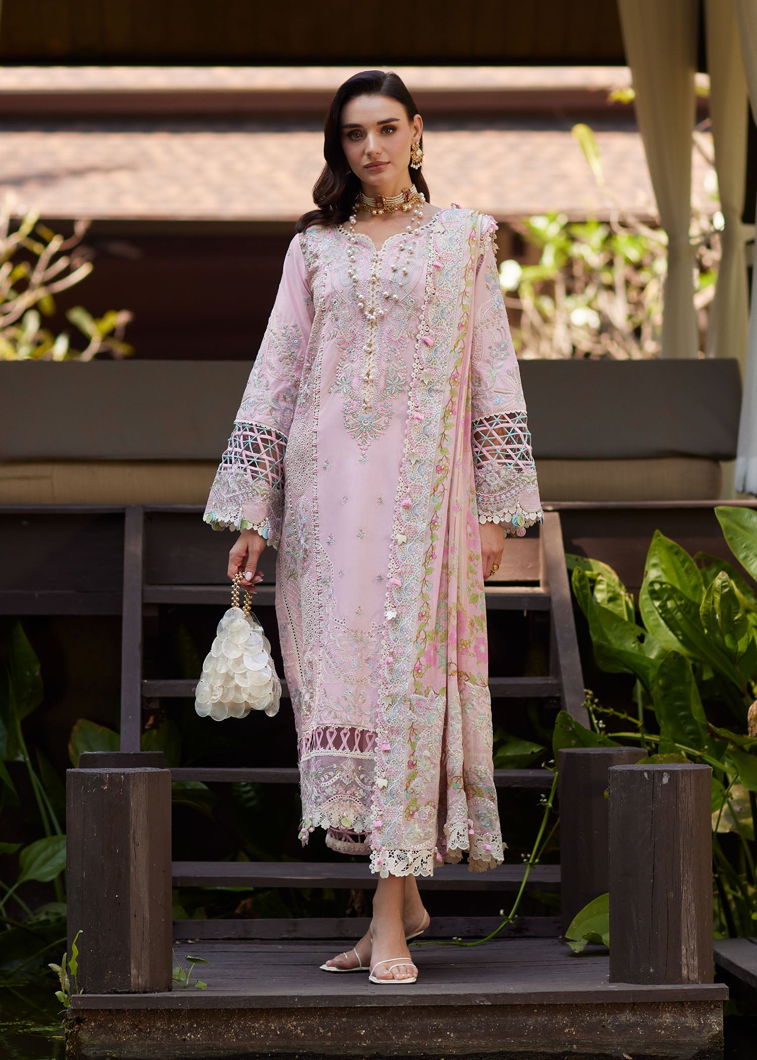Ariya Luxury Lawn – Vivian