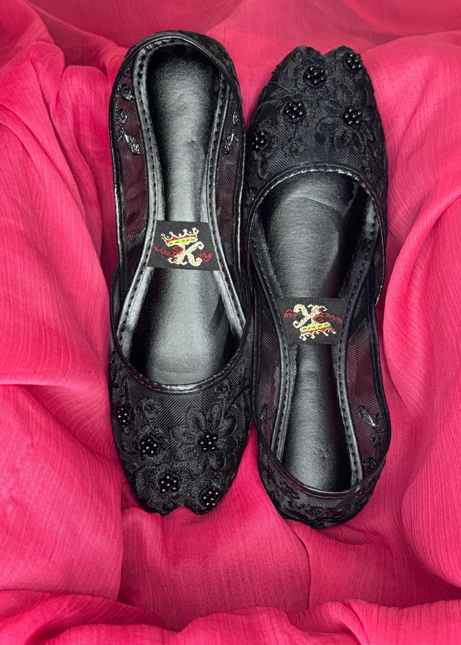 Khussa in Black by - High Quality Women Khussa VRN3546