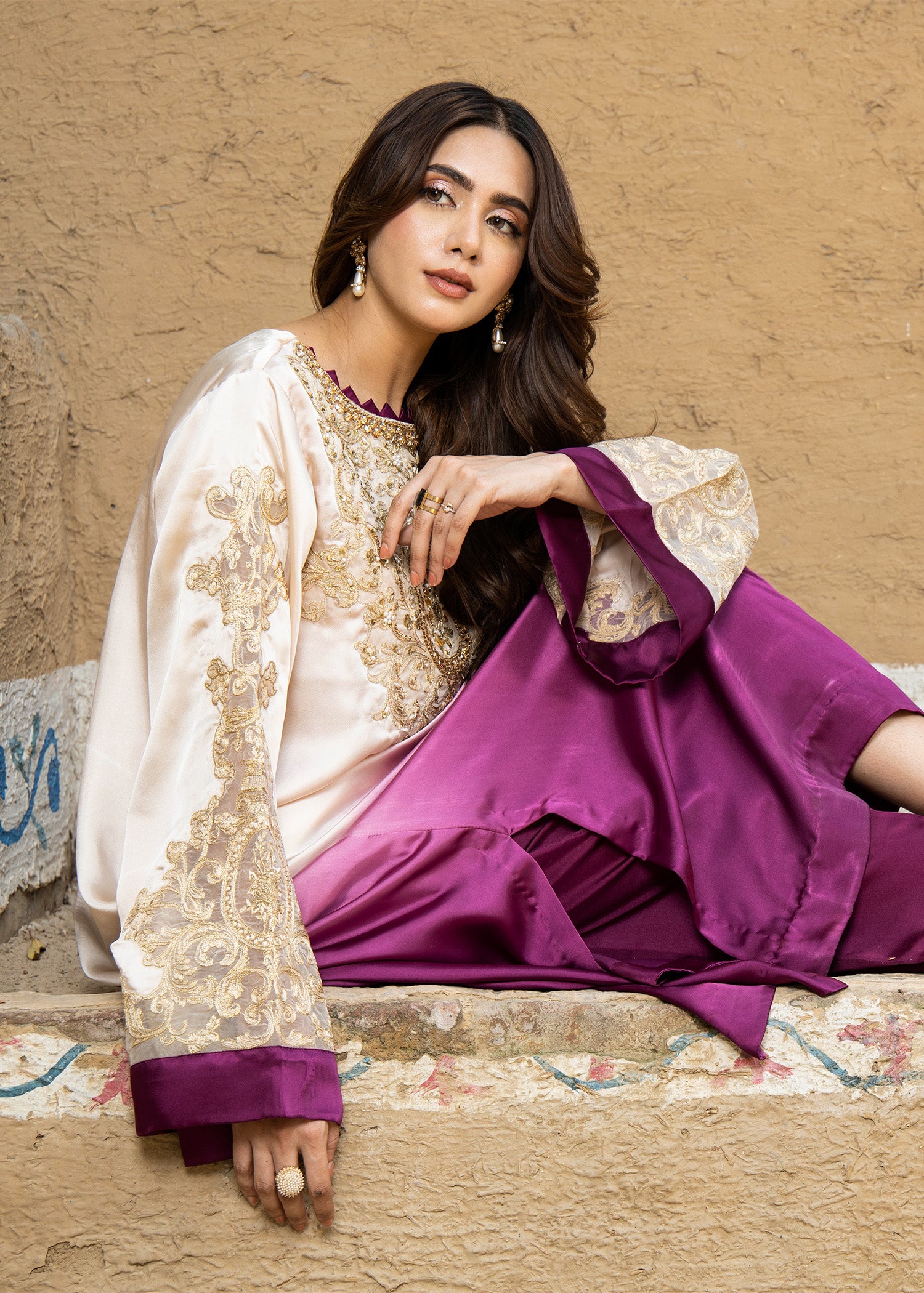 charmuse/shamooz Kurta Set in Beige, purple