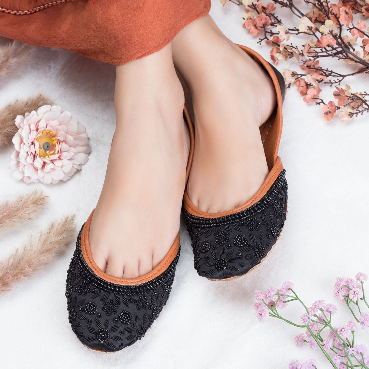 Khussa in Black by - High Quality Women Khussa HPJ9042