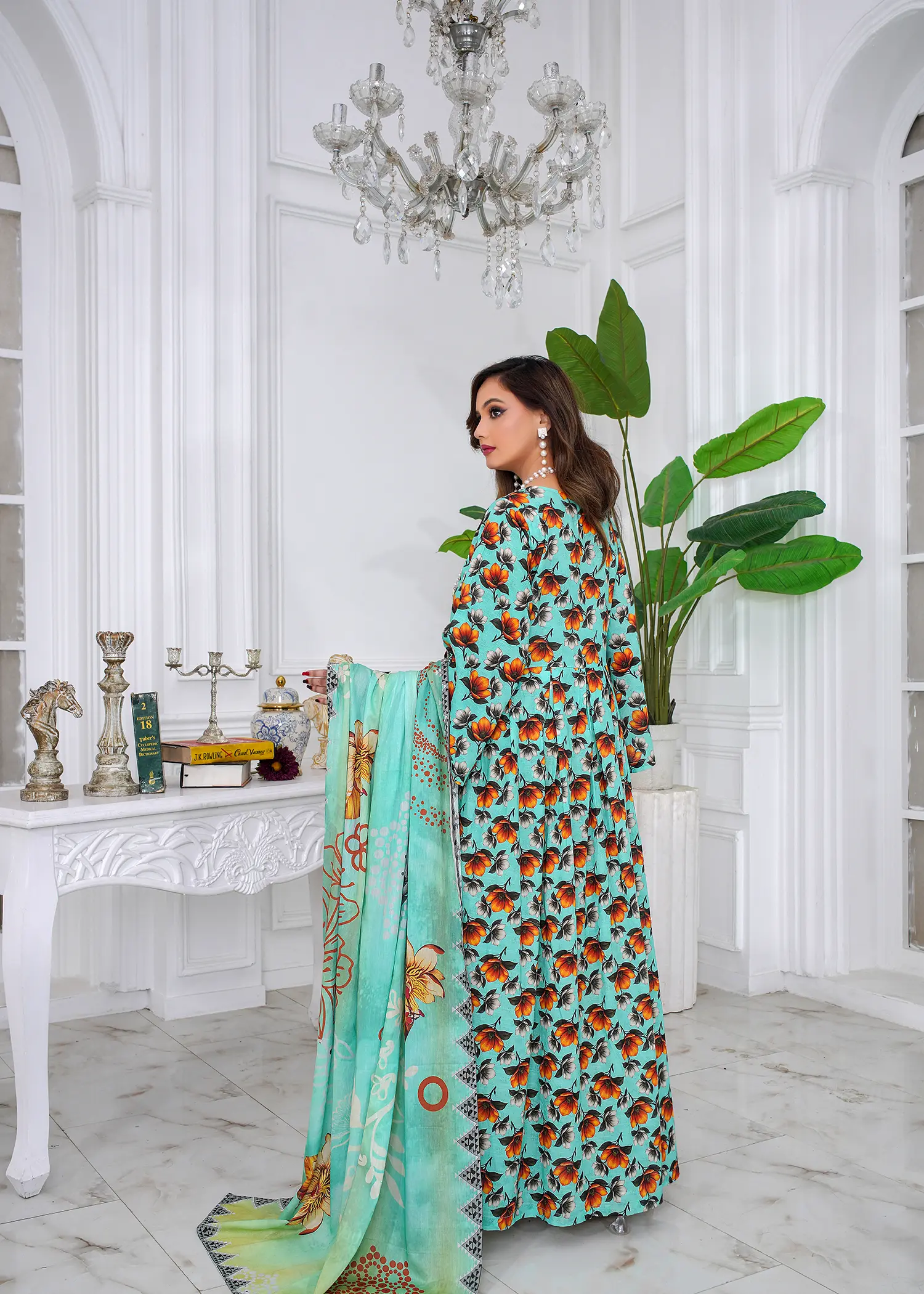 lawn Pishwas in Electric blue