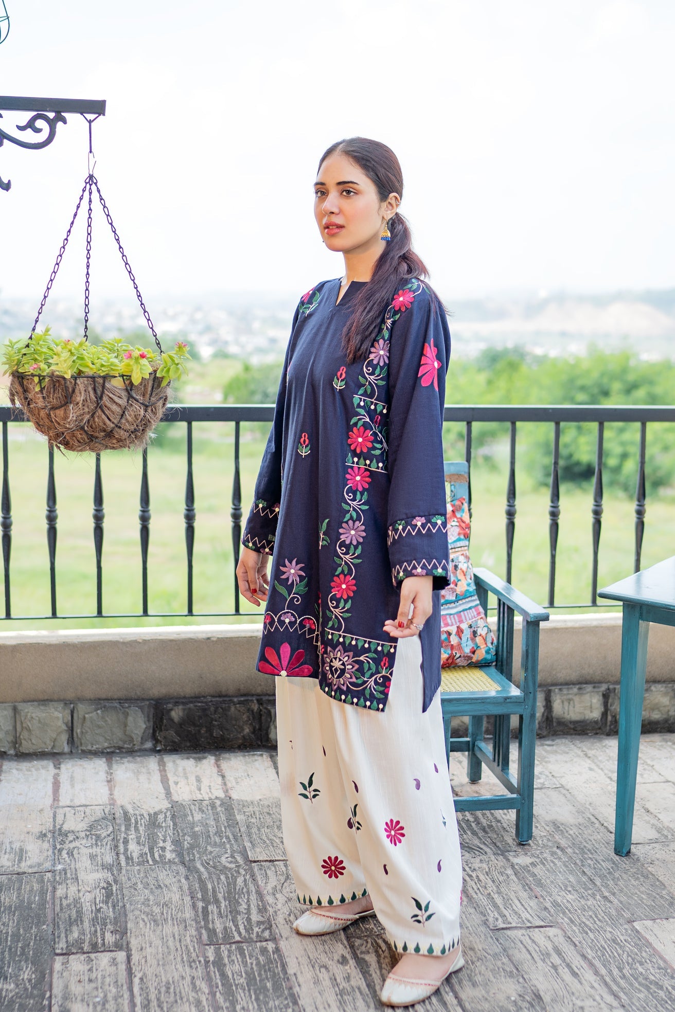 slub khaddar Kurta Set in Off-white, navy blue