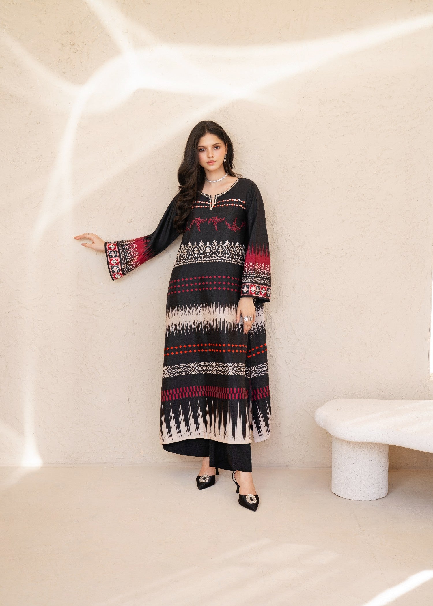 silk grip Kurta Set in Black, mulberry, burgundy