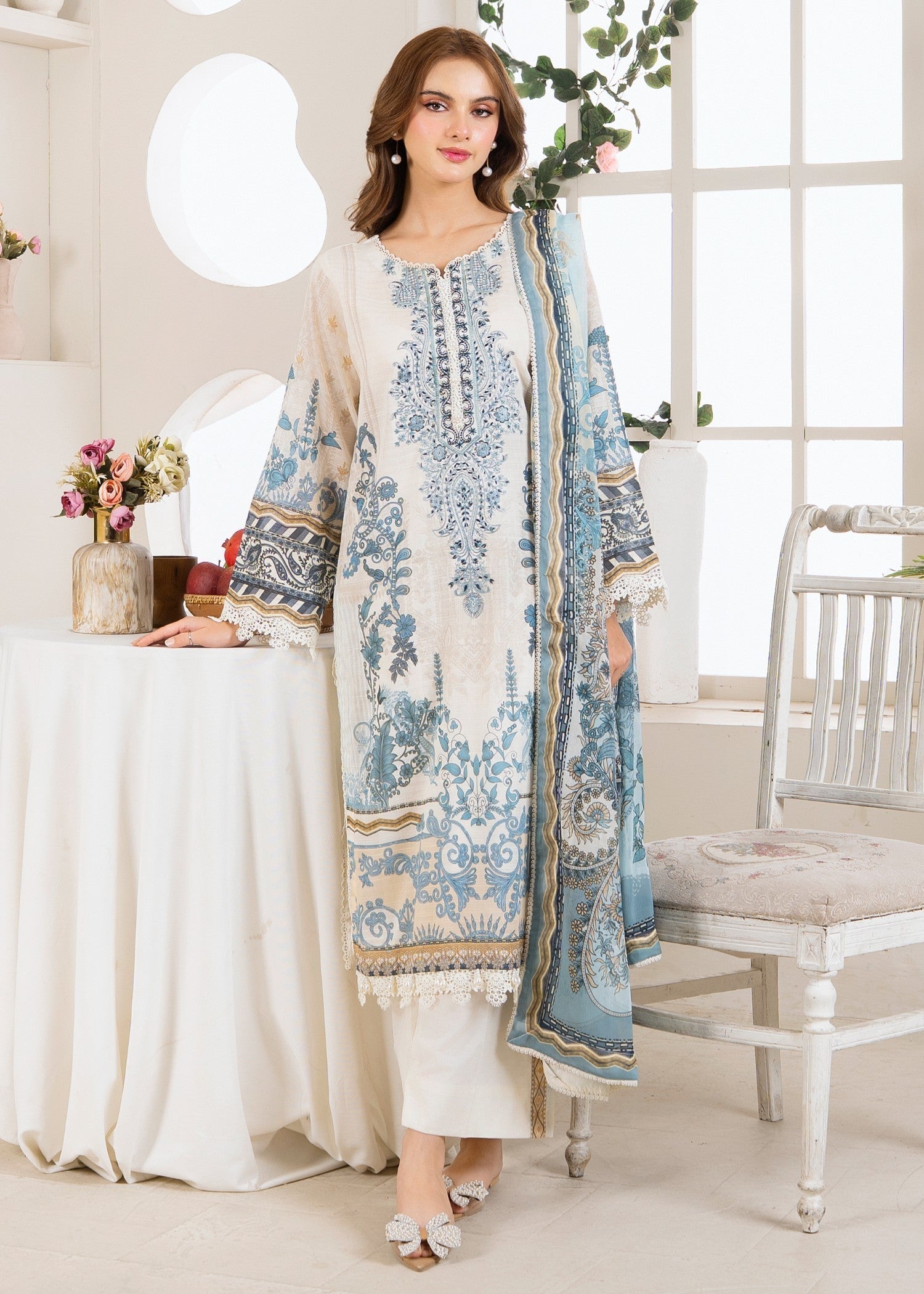 slub lawn Kurta Set in Off-white
