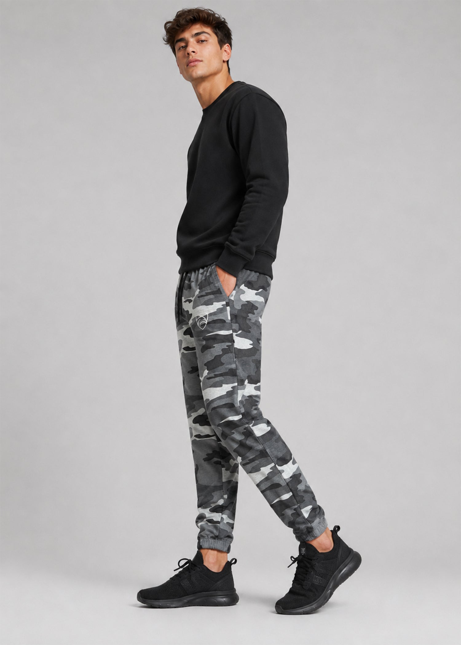 fleece Trousers in Black, grey