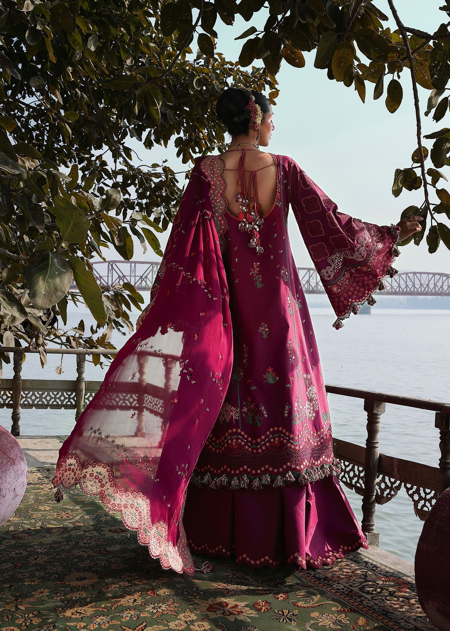 Luxury Lawn Eid Edit – Anjas