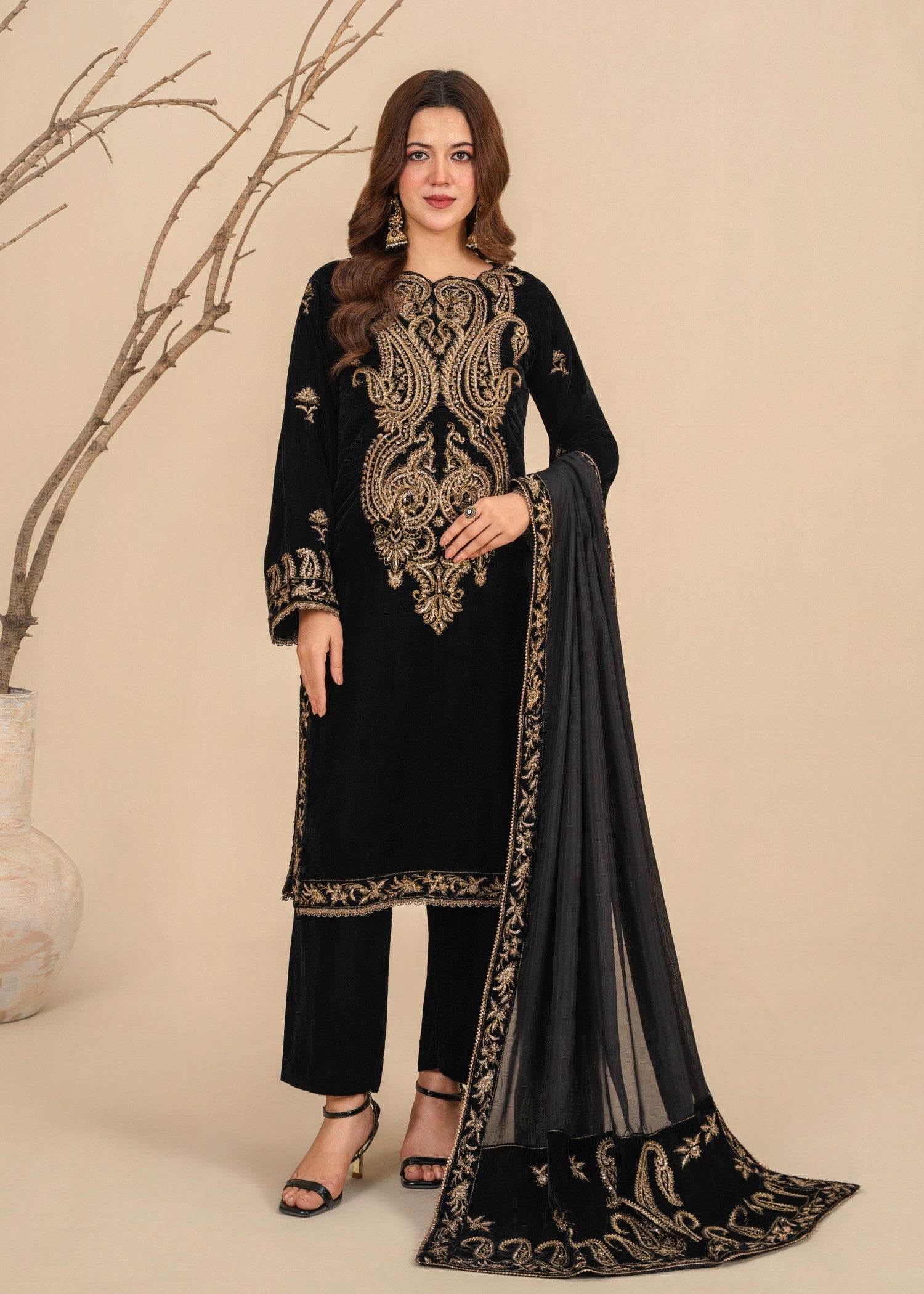 velvet Kurta Set in Jet black