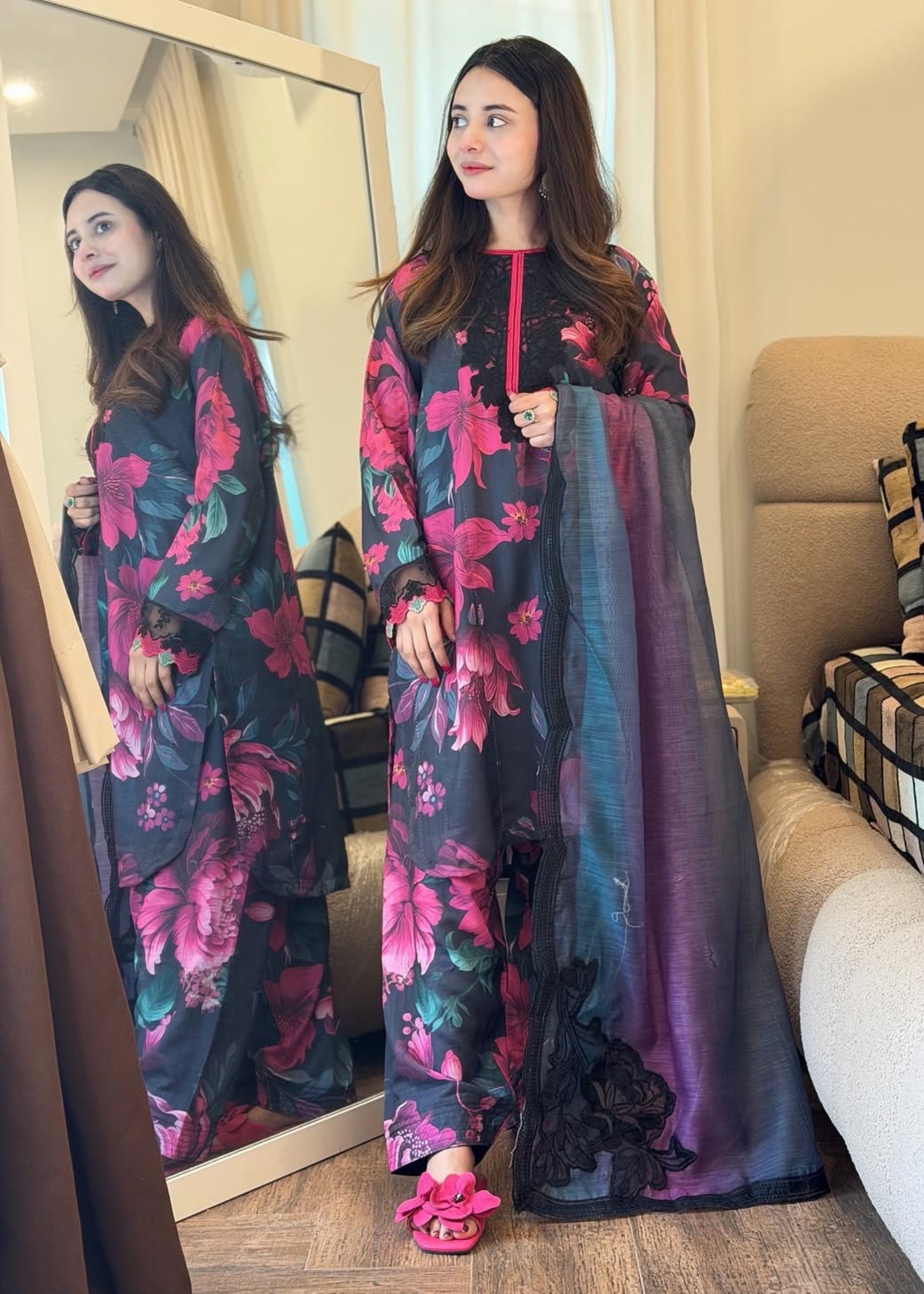 lawn Kurta Set in Black, shocking pink