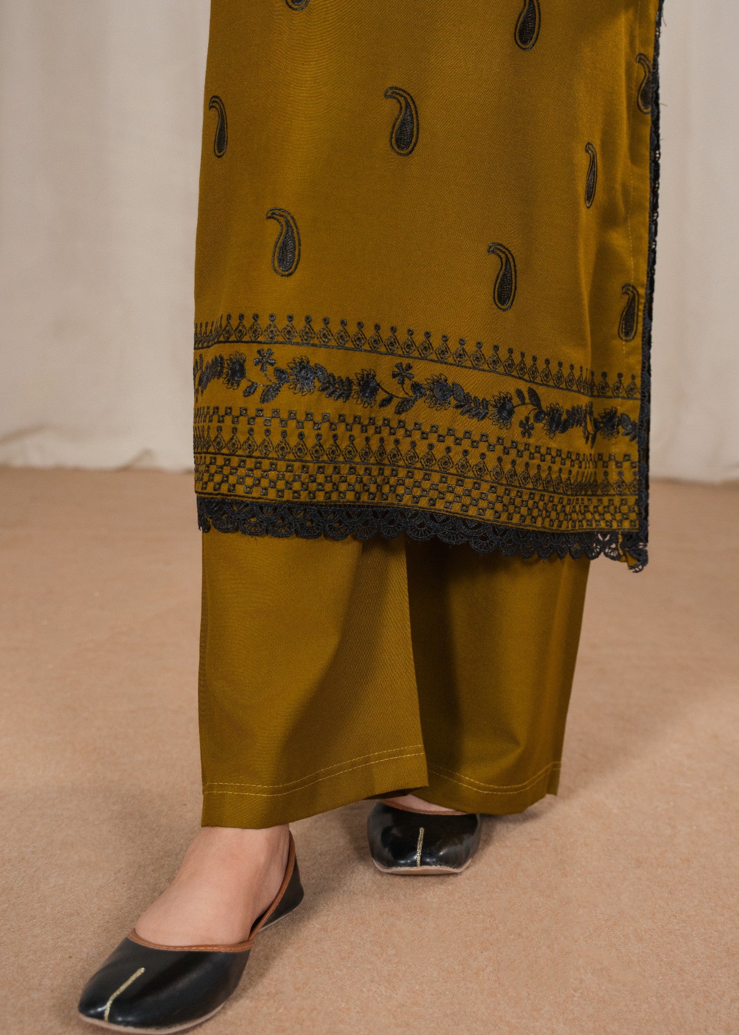 lawn Kurta Set in Golden brown