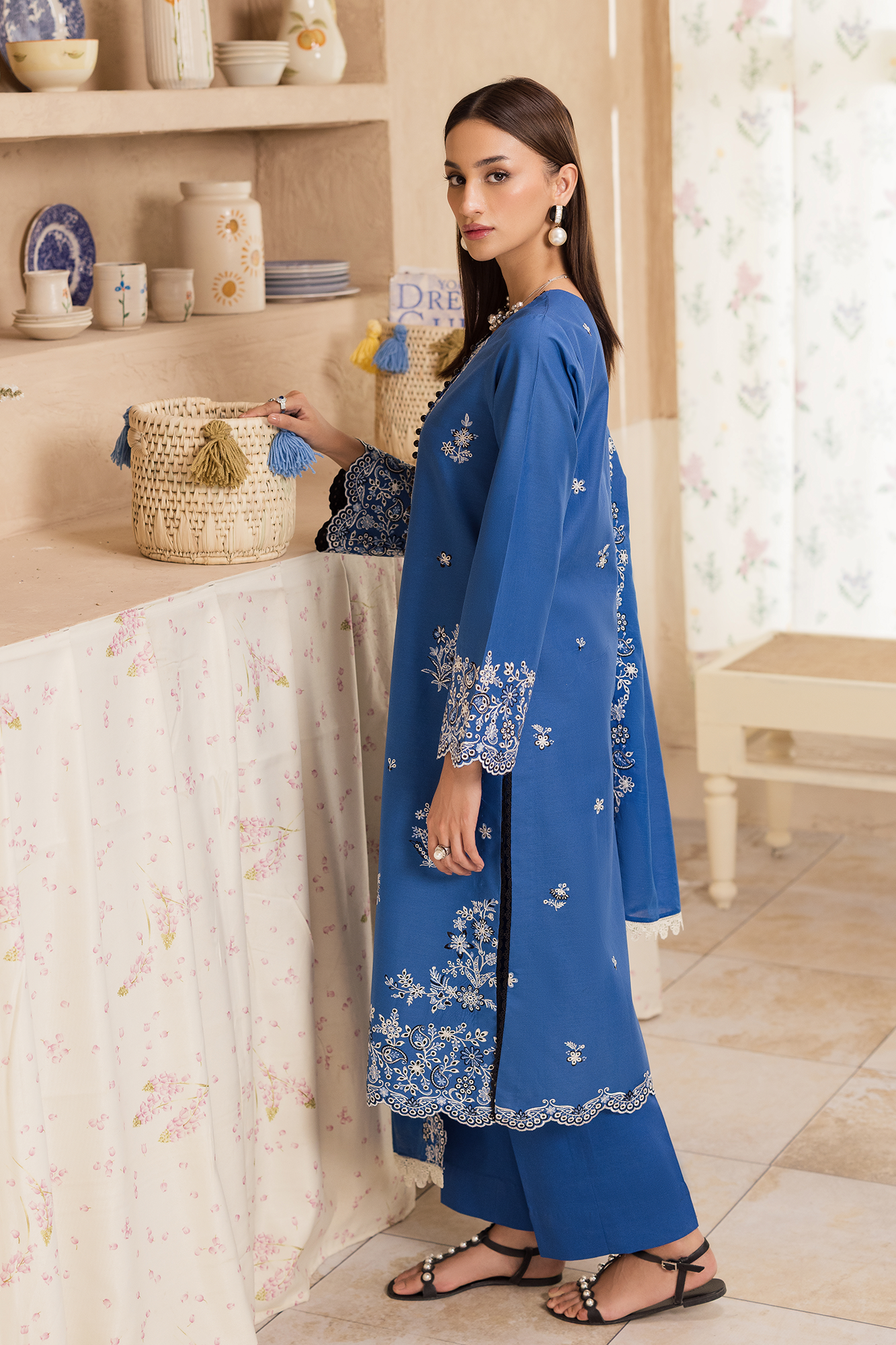 Nissa Chikankari Lawn – N-07
