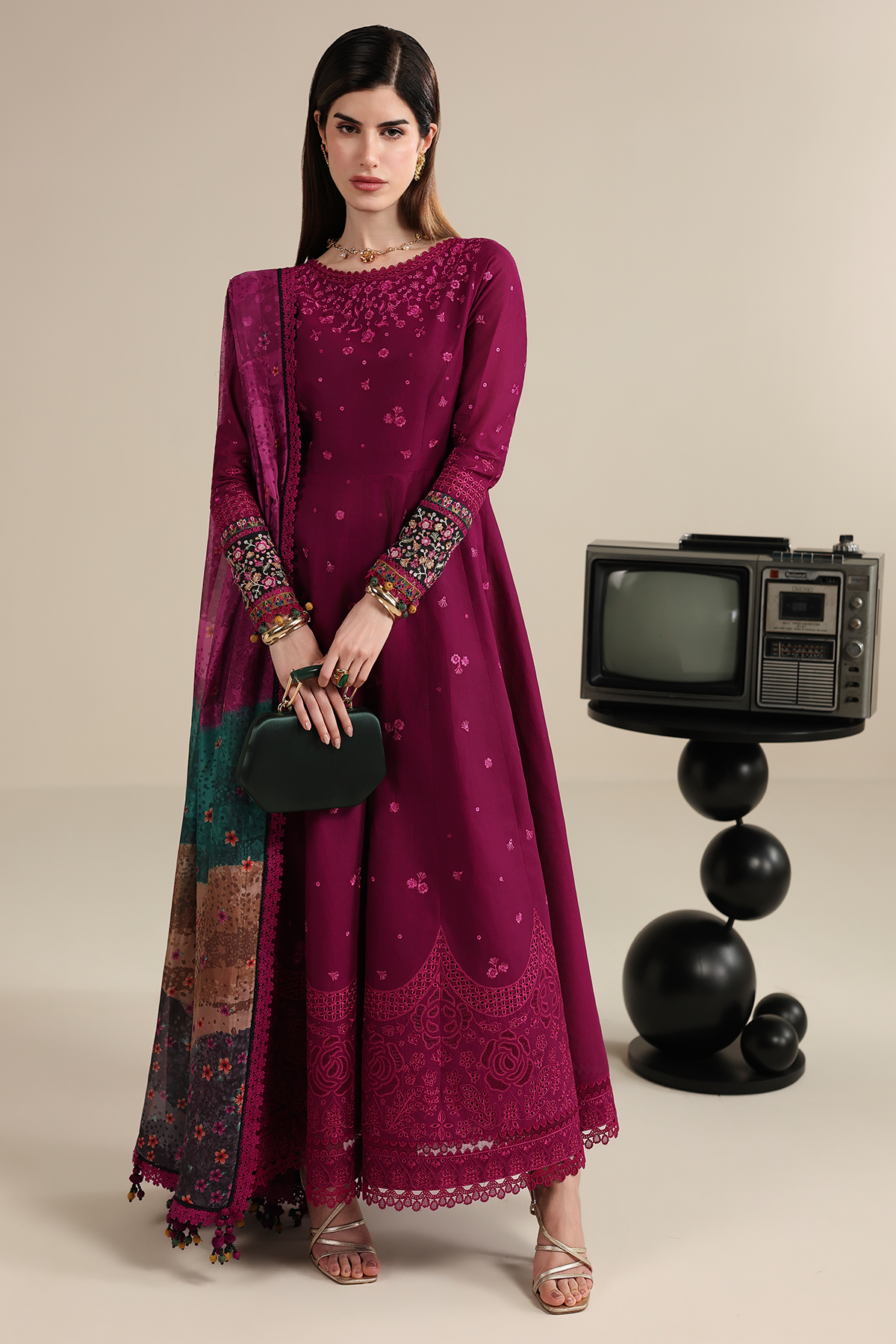 Iris Luxury Festive Lawn – IL26-D02