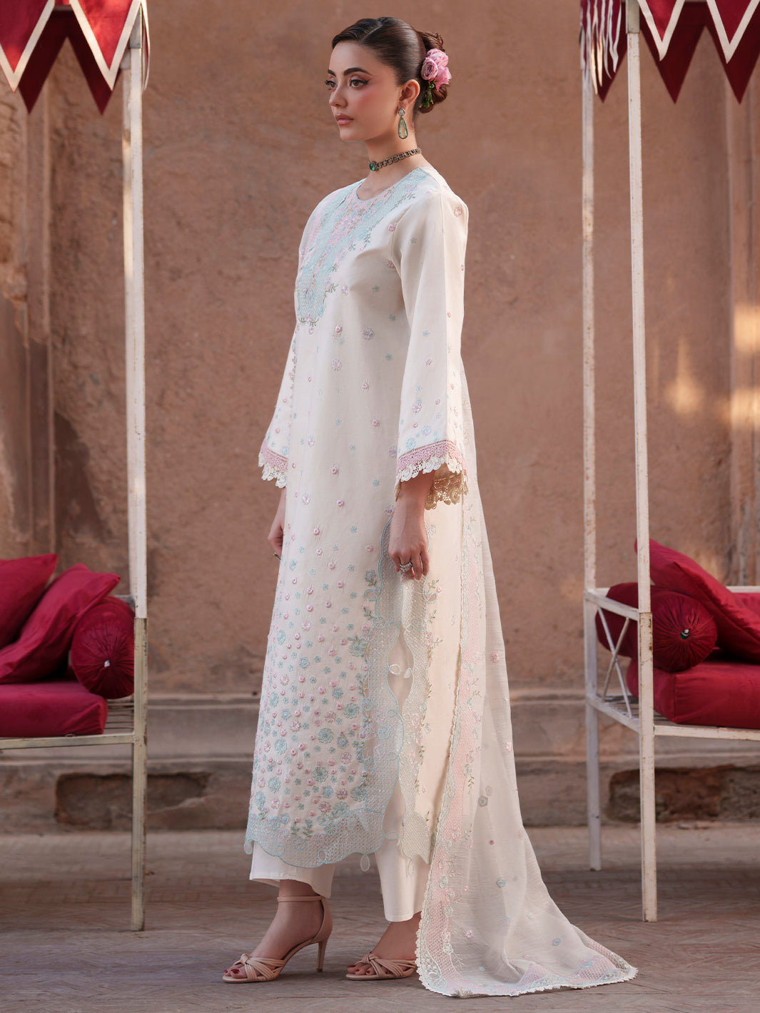 Nilofer Luxury Lawn – NL-02