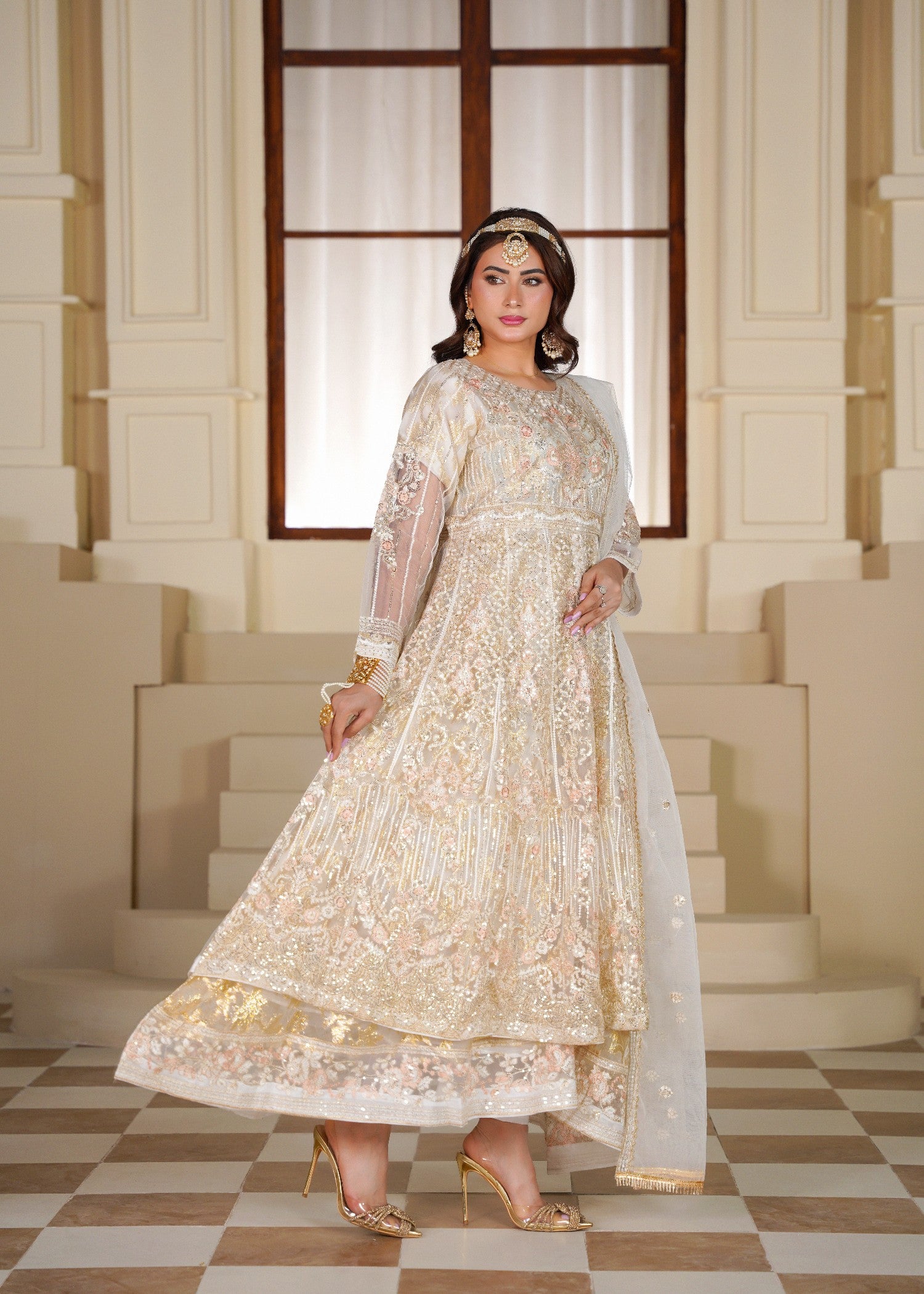 zari organza Maxi in Gold, floral white, rose pink