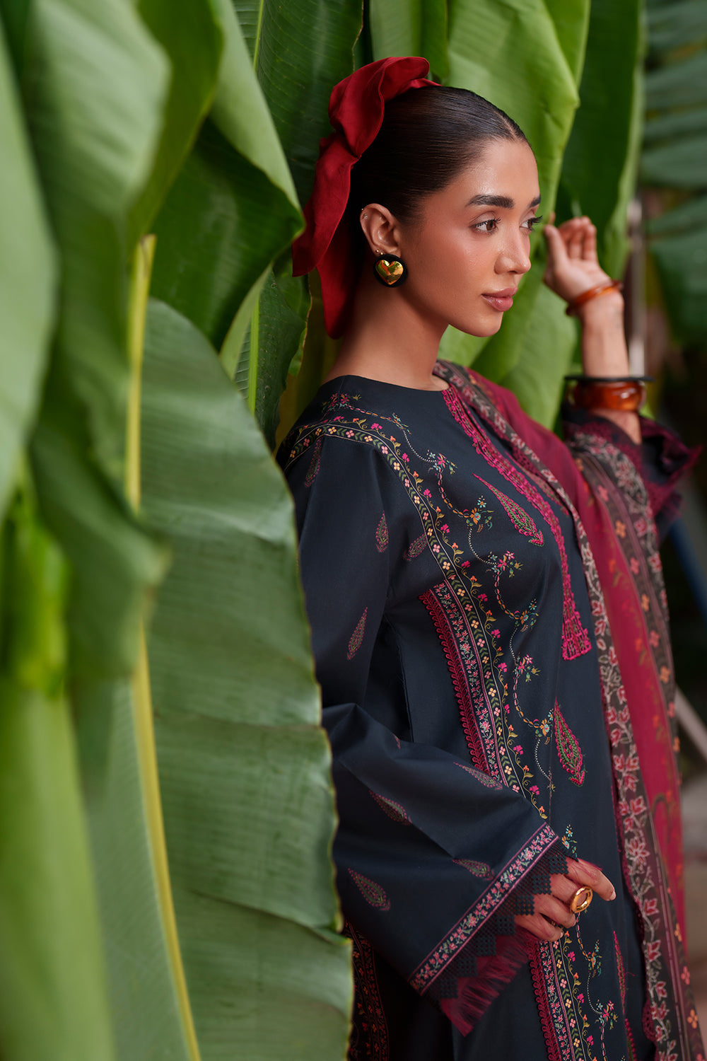 Laanem Luxury Lawn – AZAI-A-SRL26-03