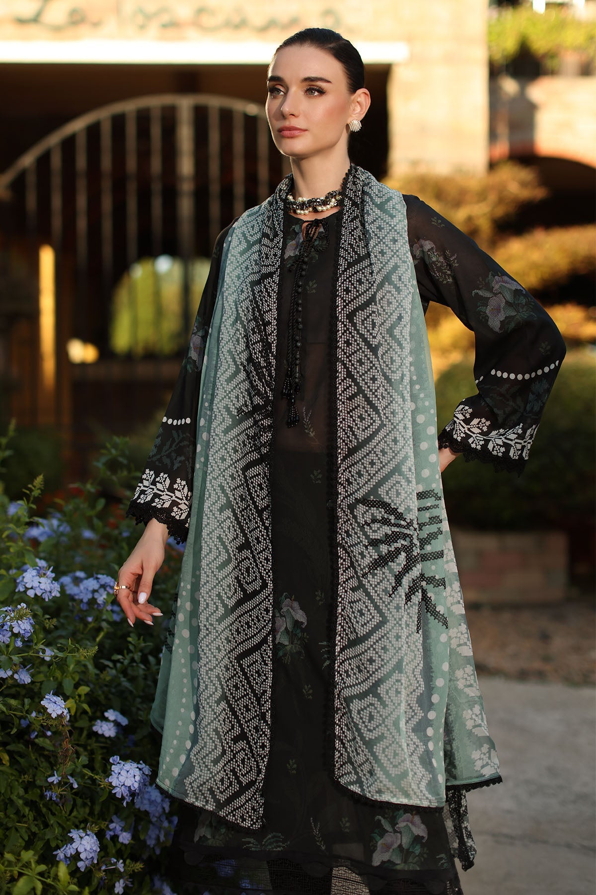 Signature Lawn Prints – SP-198
