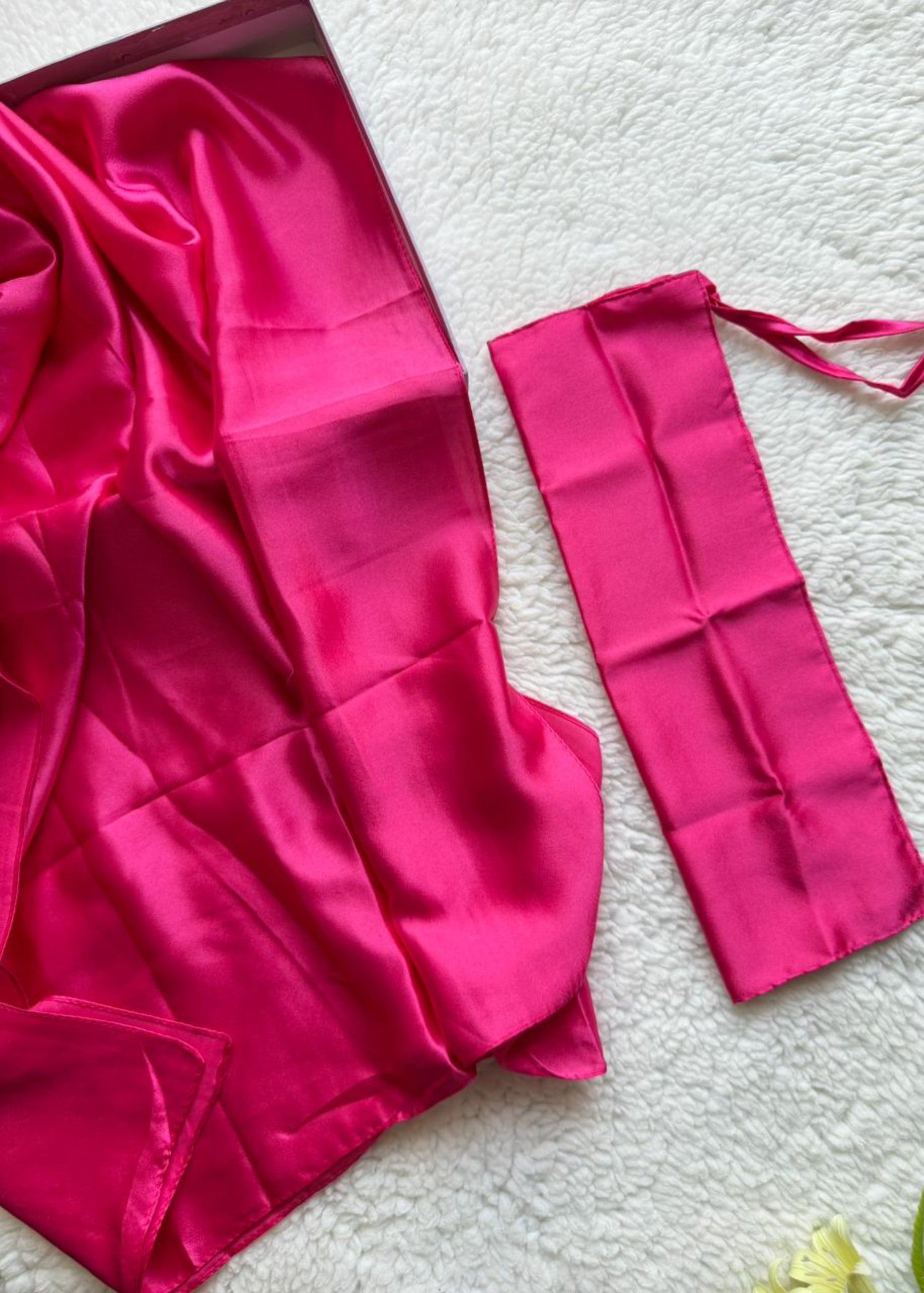 satin silk Veil in Hot pink
