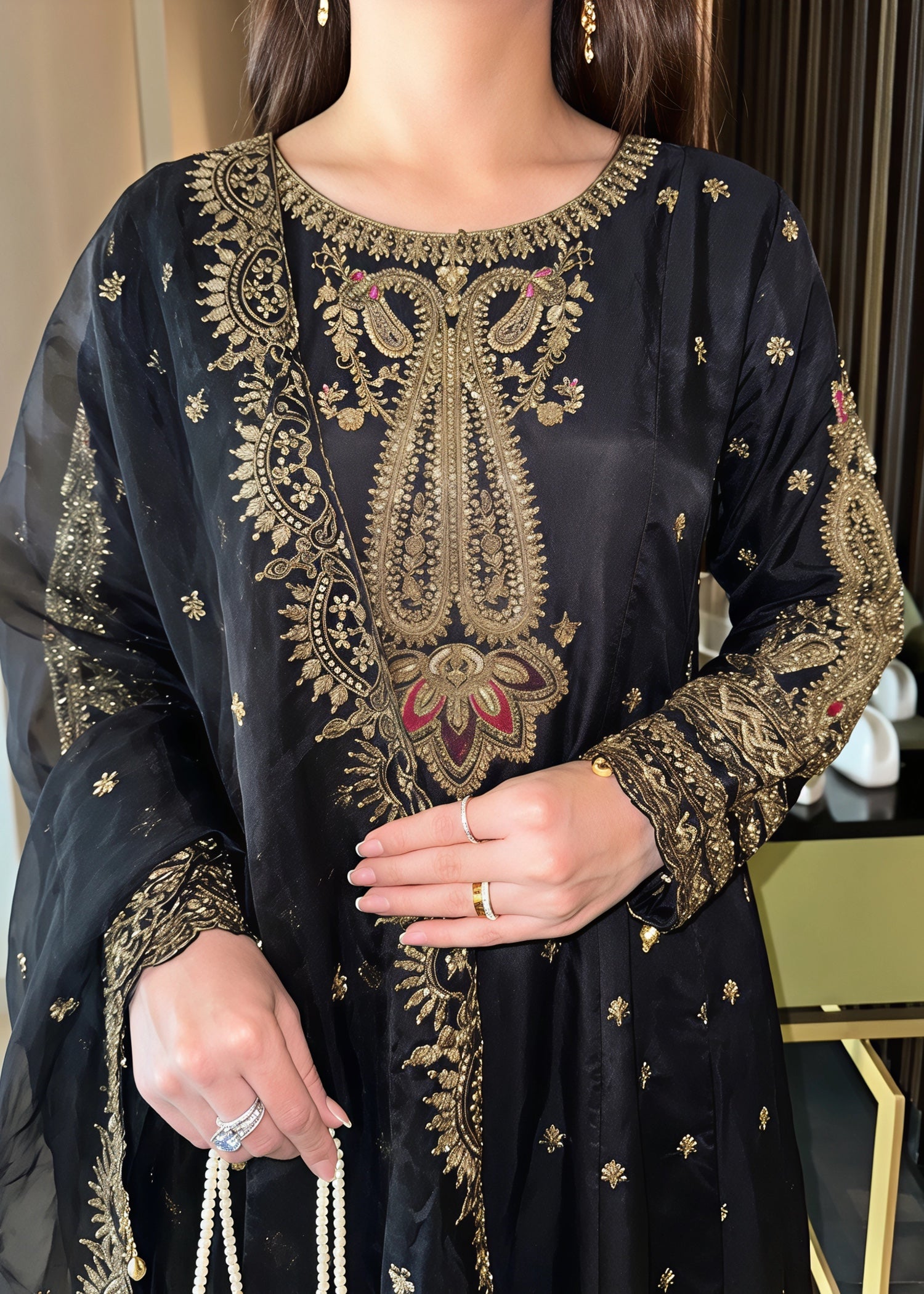 silk Maxi in Black