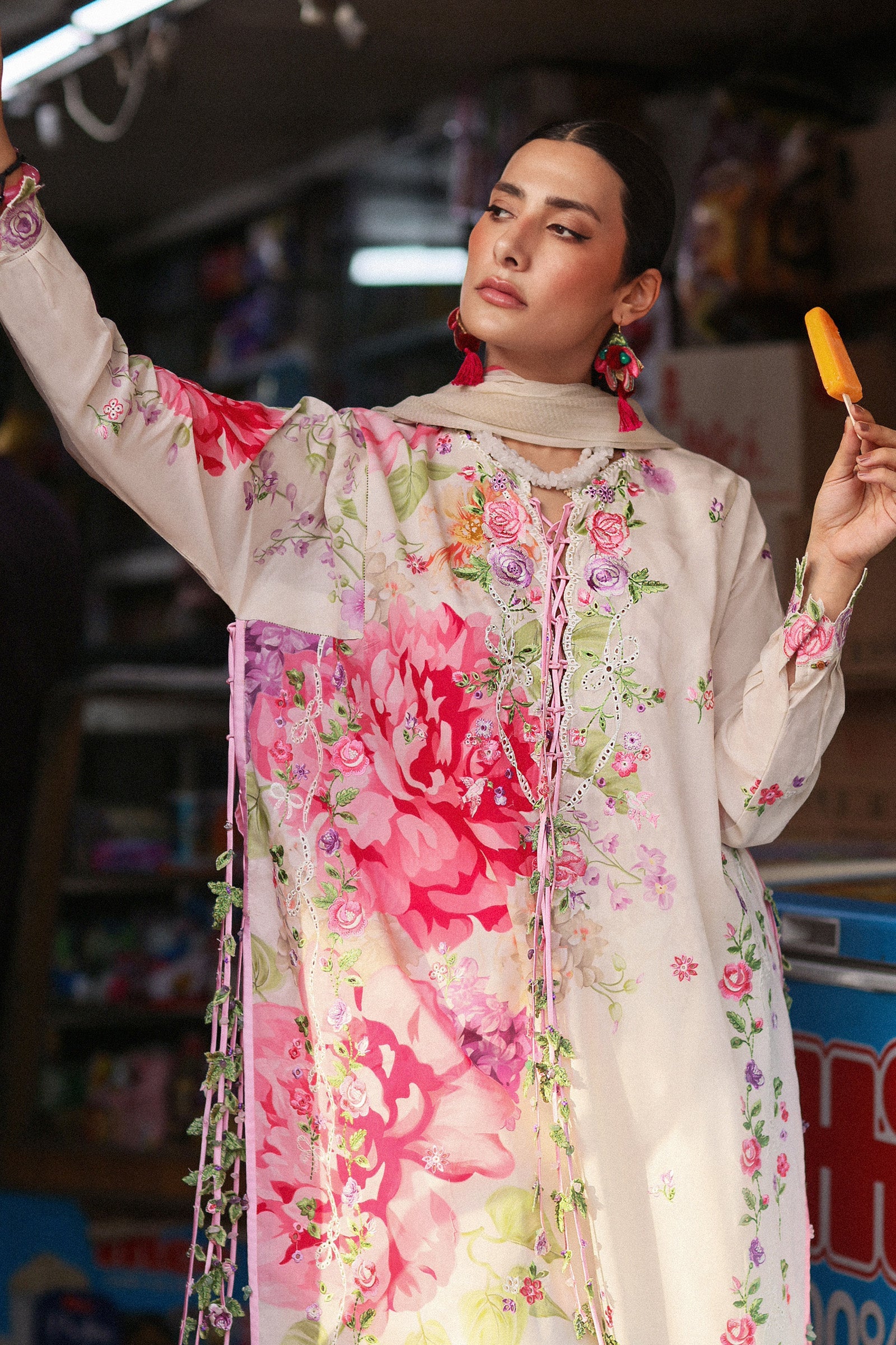 Festive Luxury Lawn – Pink Mink Frolic (Z-05)