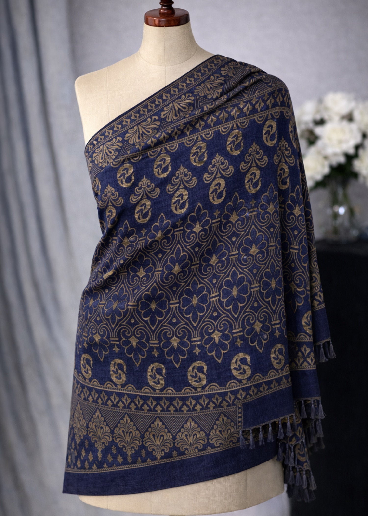 Shawl in Navy blue Color by - Trendy Women Shawl DGQ0408