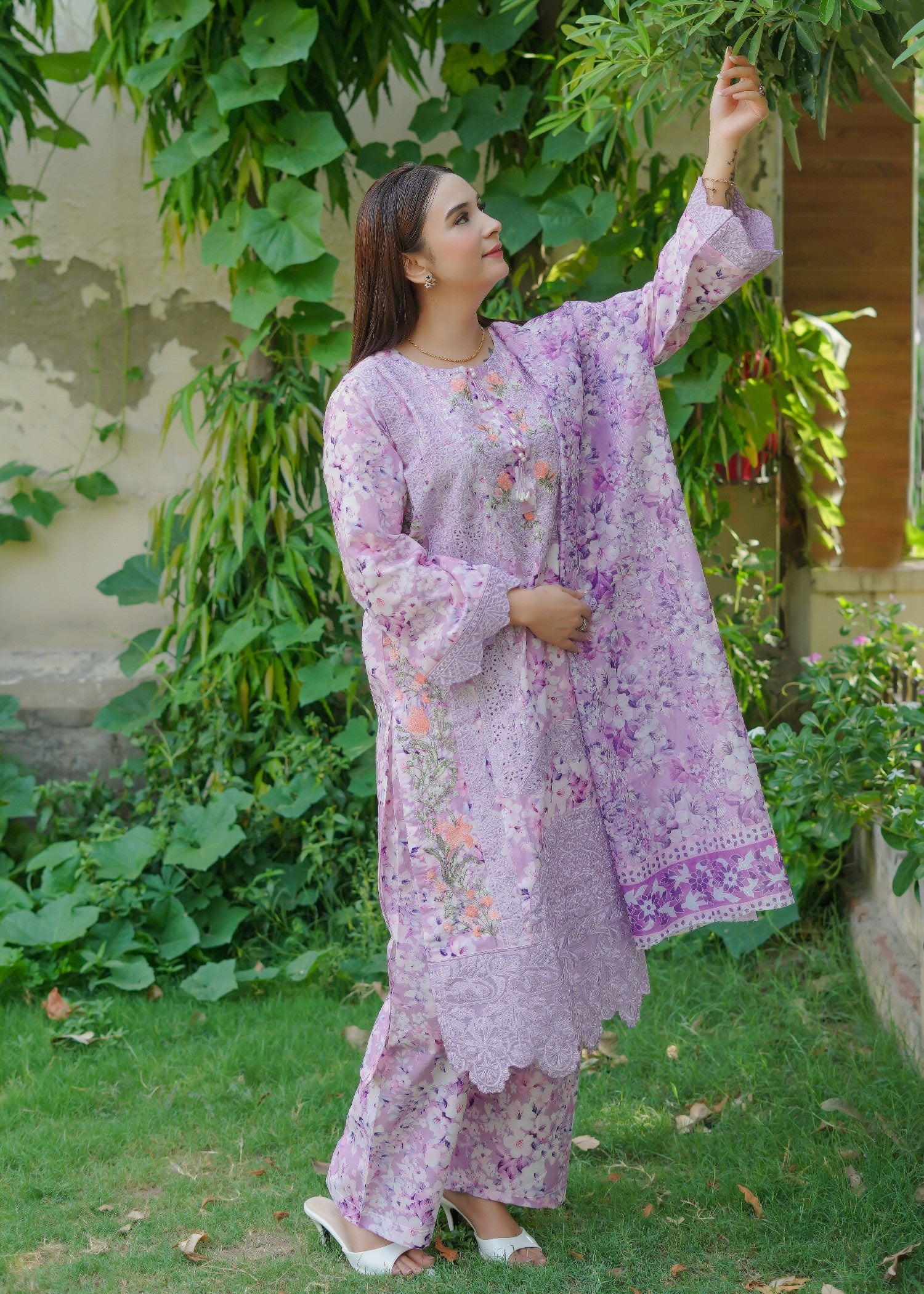 swiss lawn Kurta Set in Orchid pink