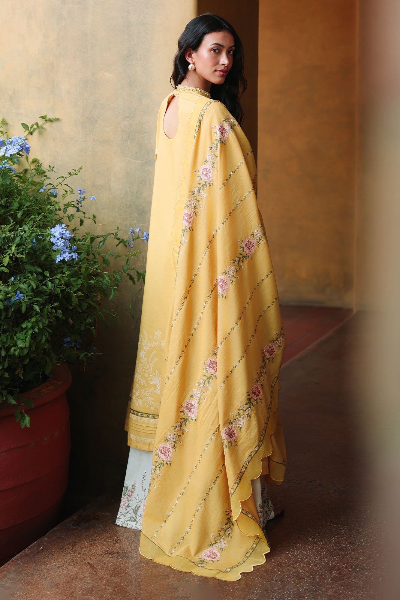 Eid Lawn Edit – Petal Drapes