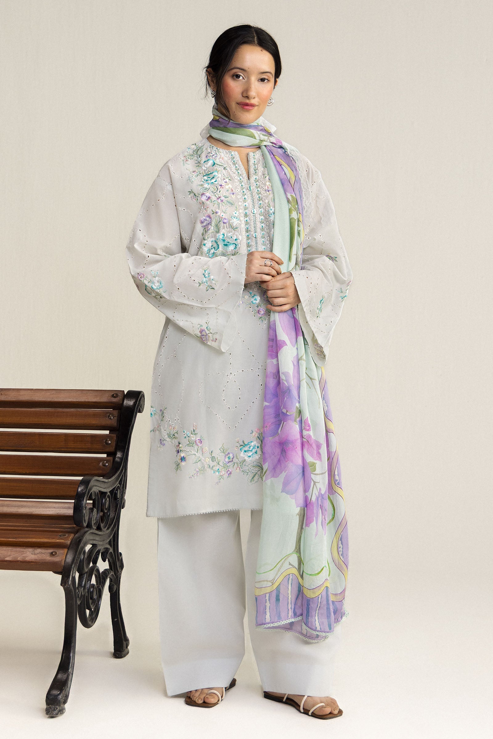 Coco Lawn Edit II – Lune-2A