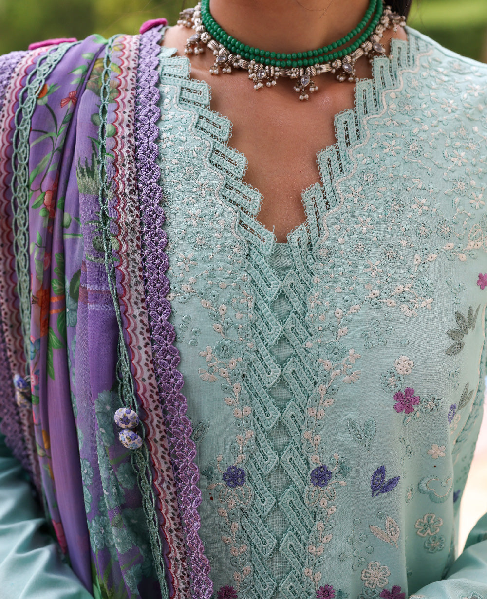 Lilas Lawn – Nerya