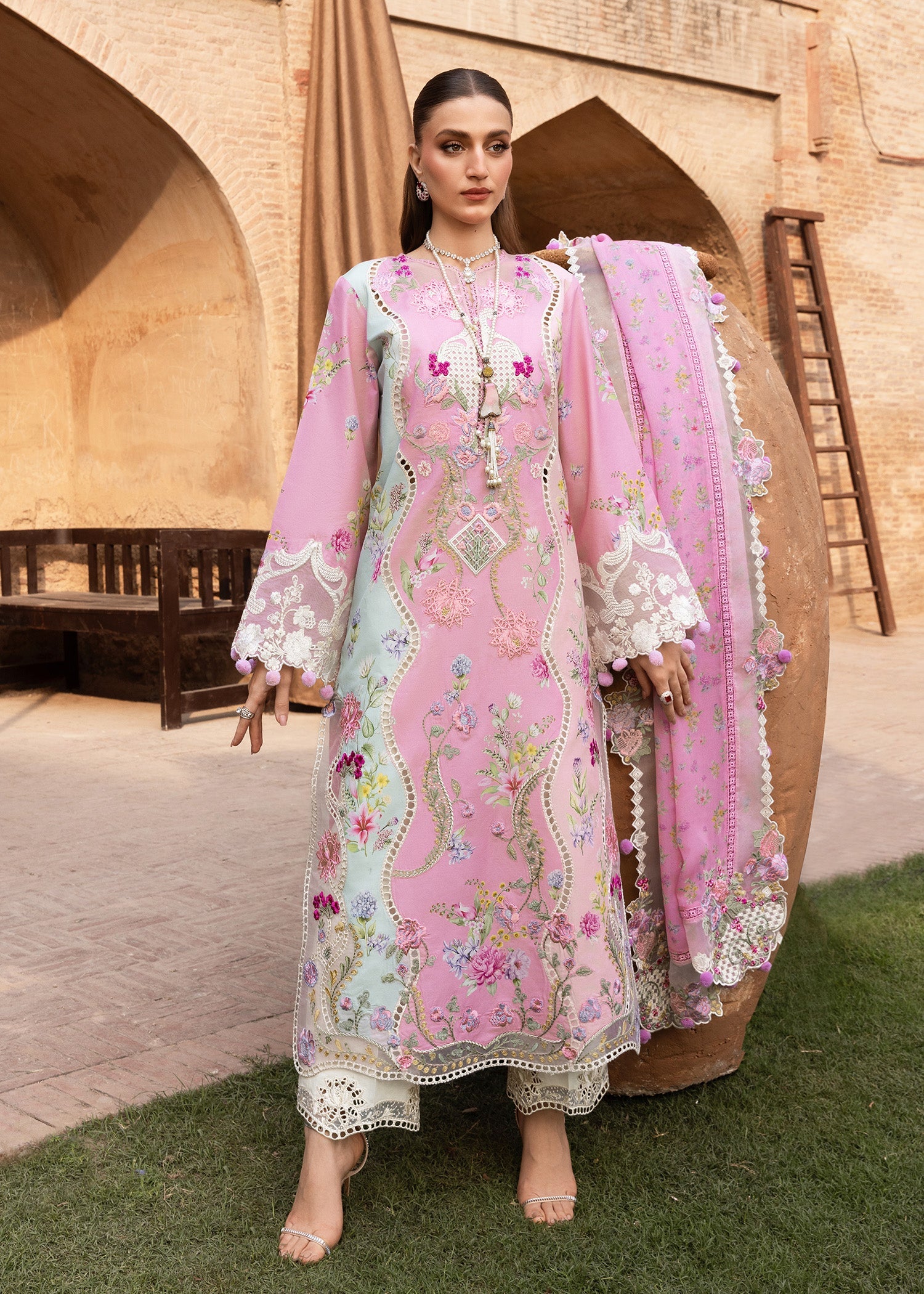 Breeze Festive Luxury Lawn – FAYE-7-A