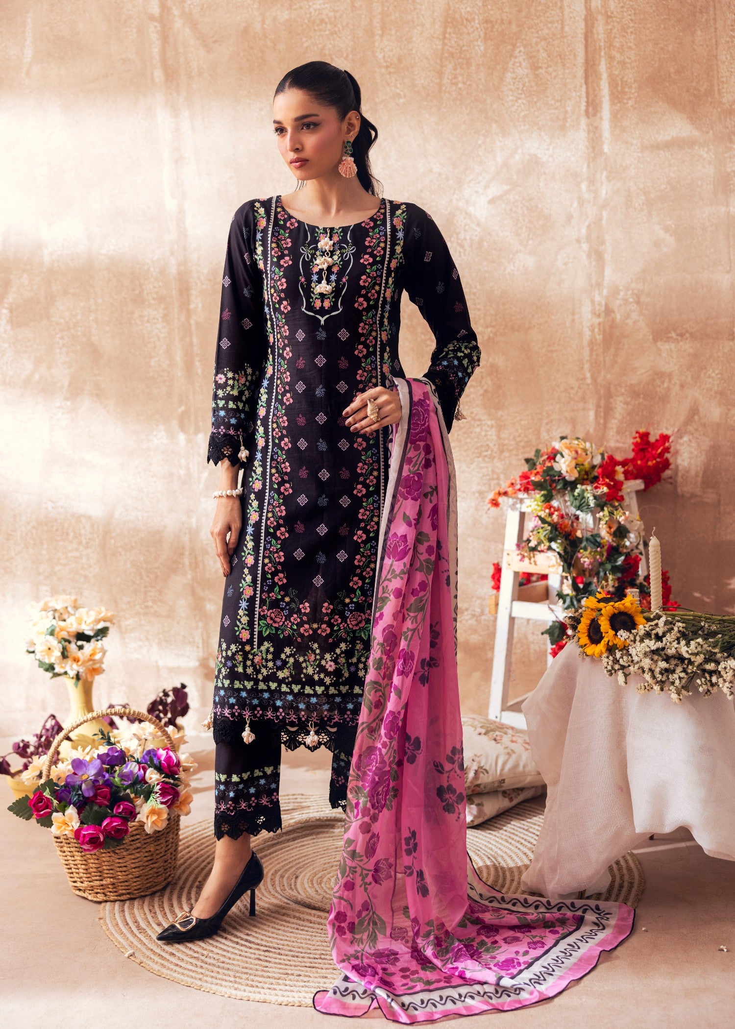 lawn Kurta Set in Black, pink, raspberry pink