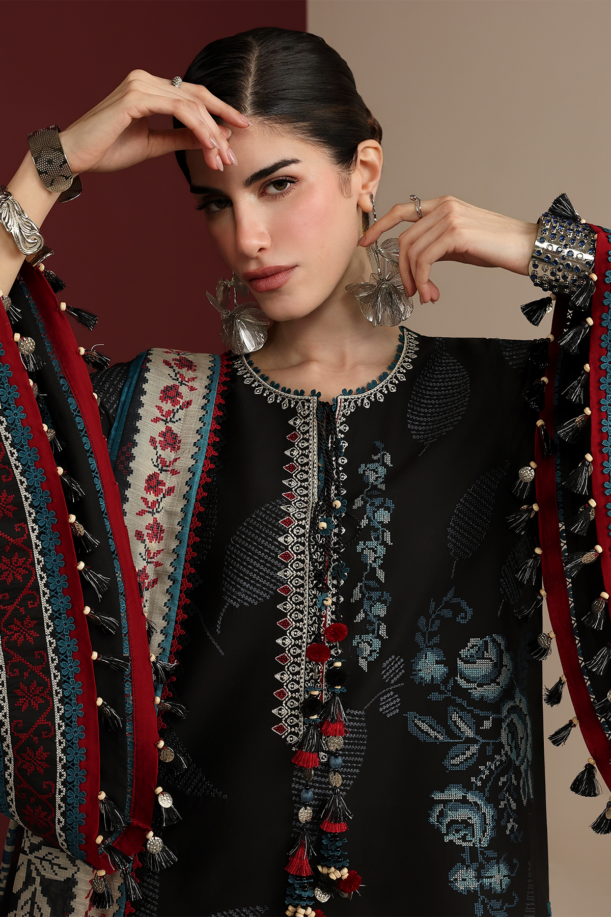 Iris Luxury Festive Lawn – IL26-D05