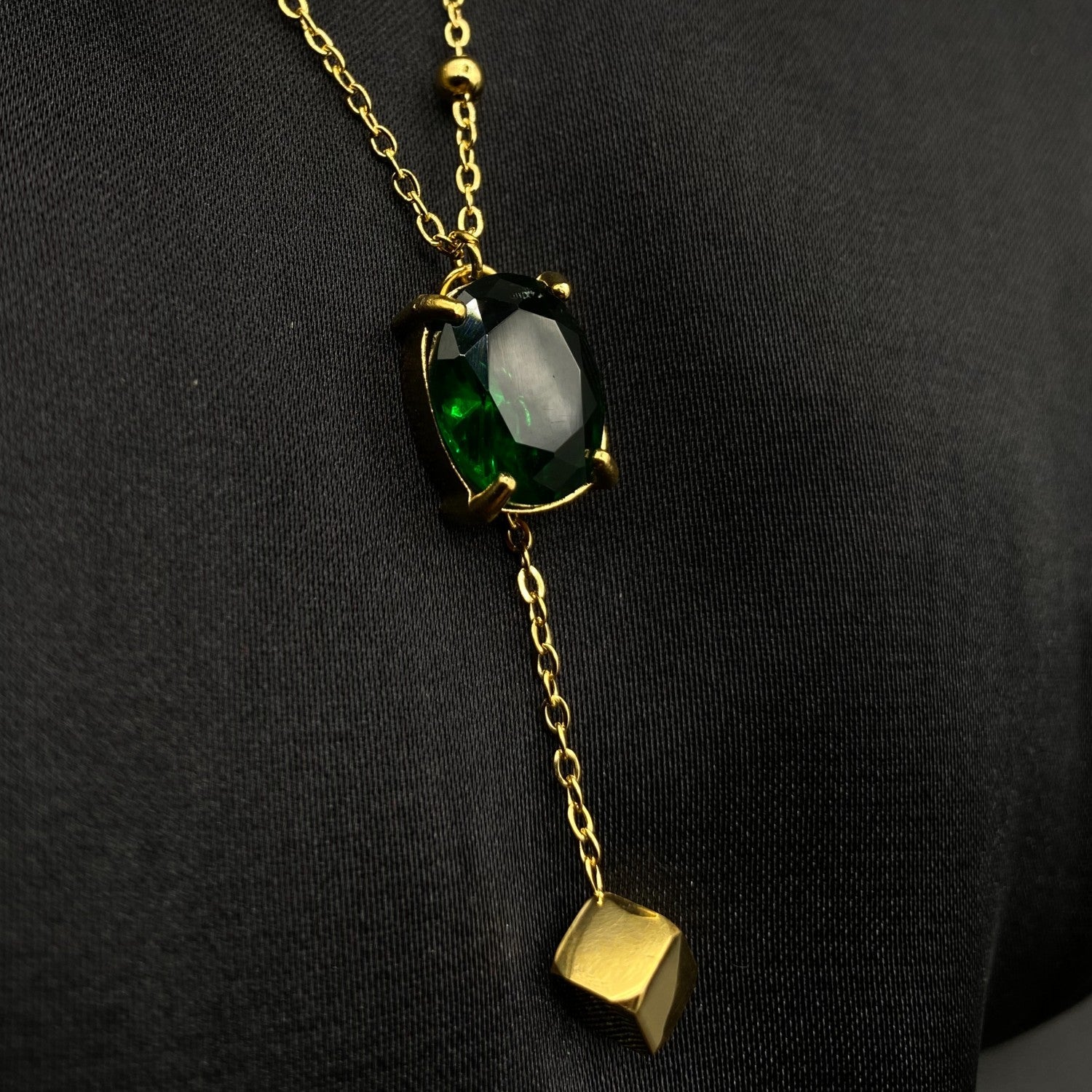 Necklace in Dark green Color by - Trendy Women Necklace COS5306