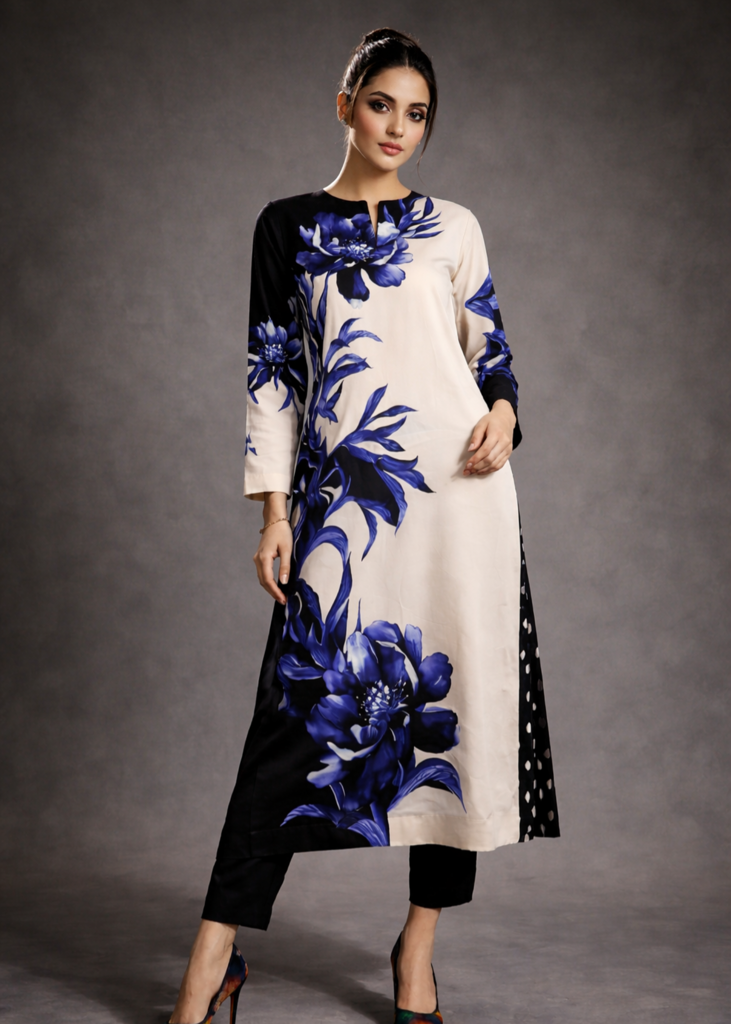 crepe Kurta Set in Cobalt blue