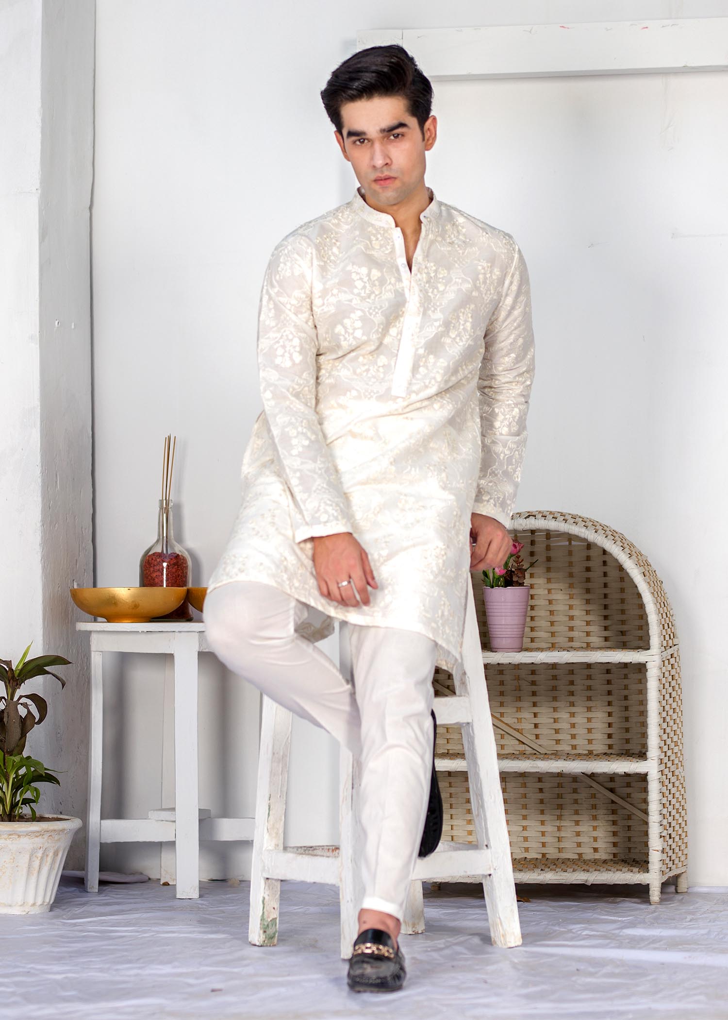 wash & wear Kurta Set in Off-white