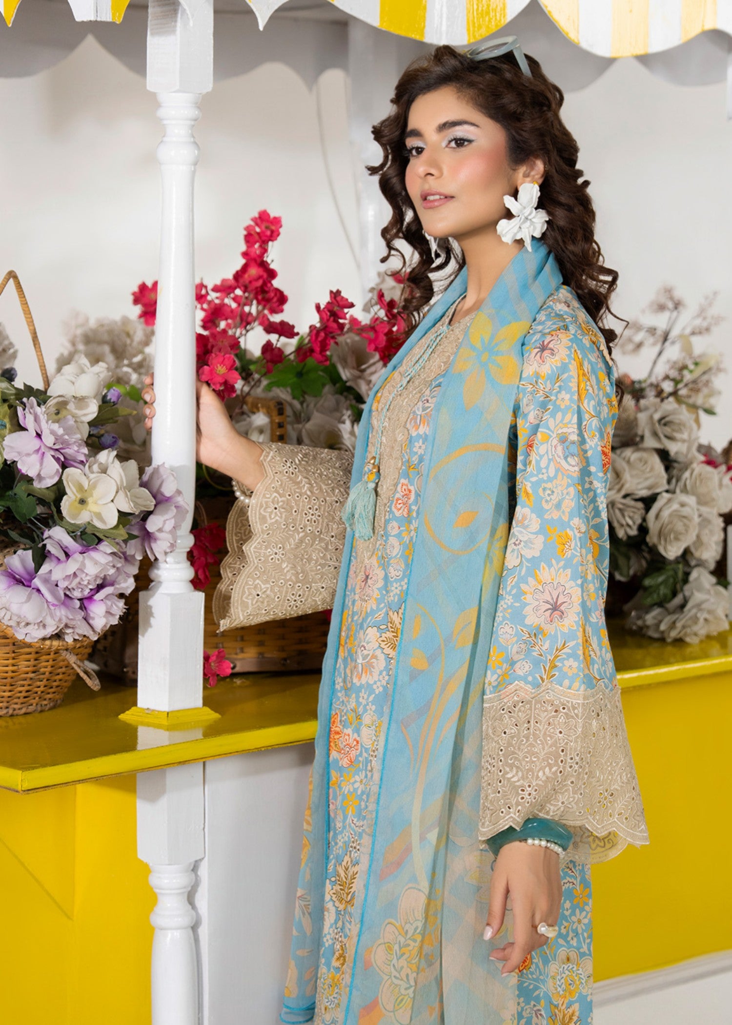 lawn cotton Kurta Set in Light blue, linen
