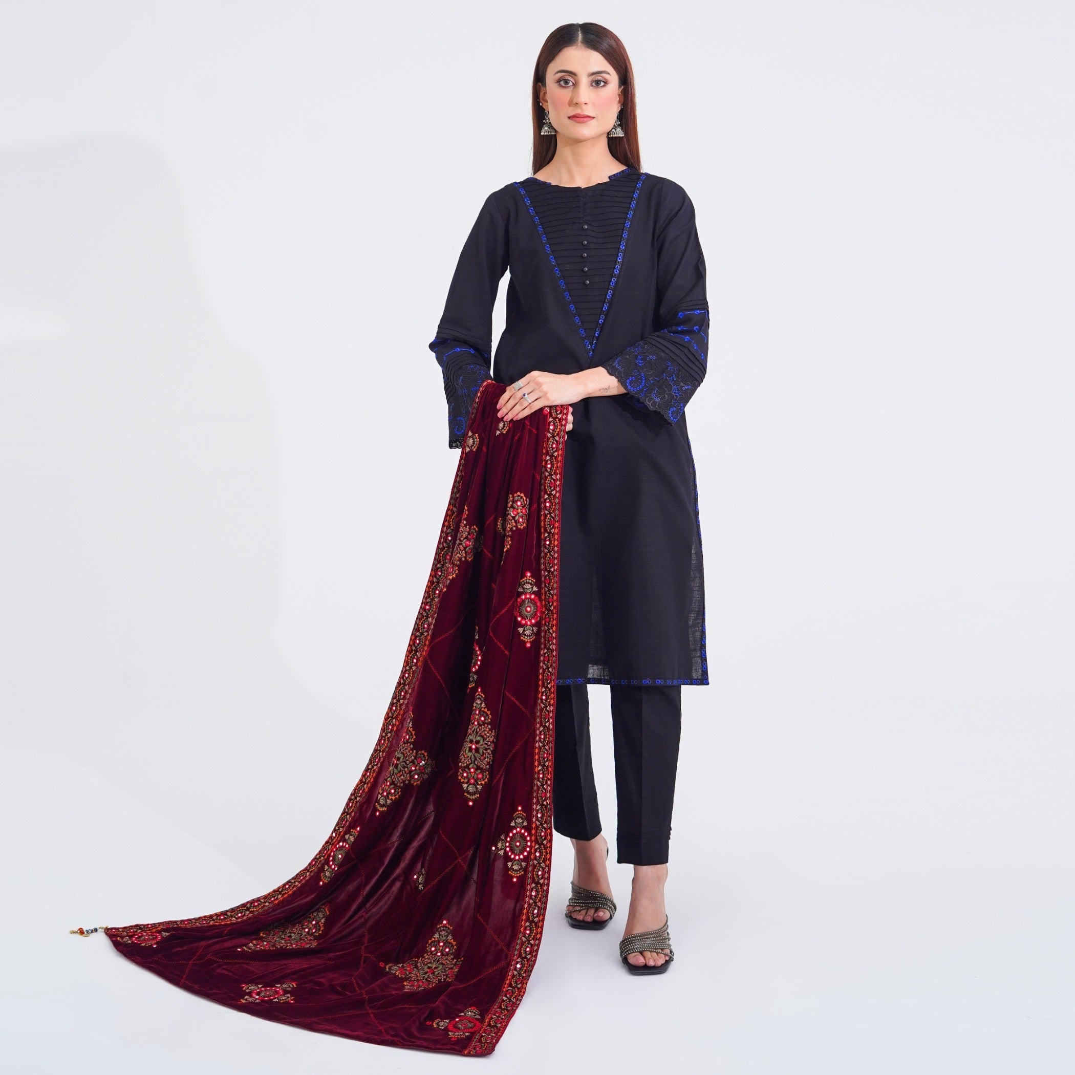 Shawl in Maroon Color by - Trendy Women Shawl JDS1876
