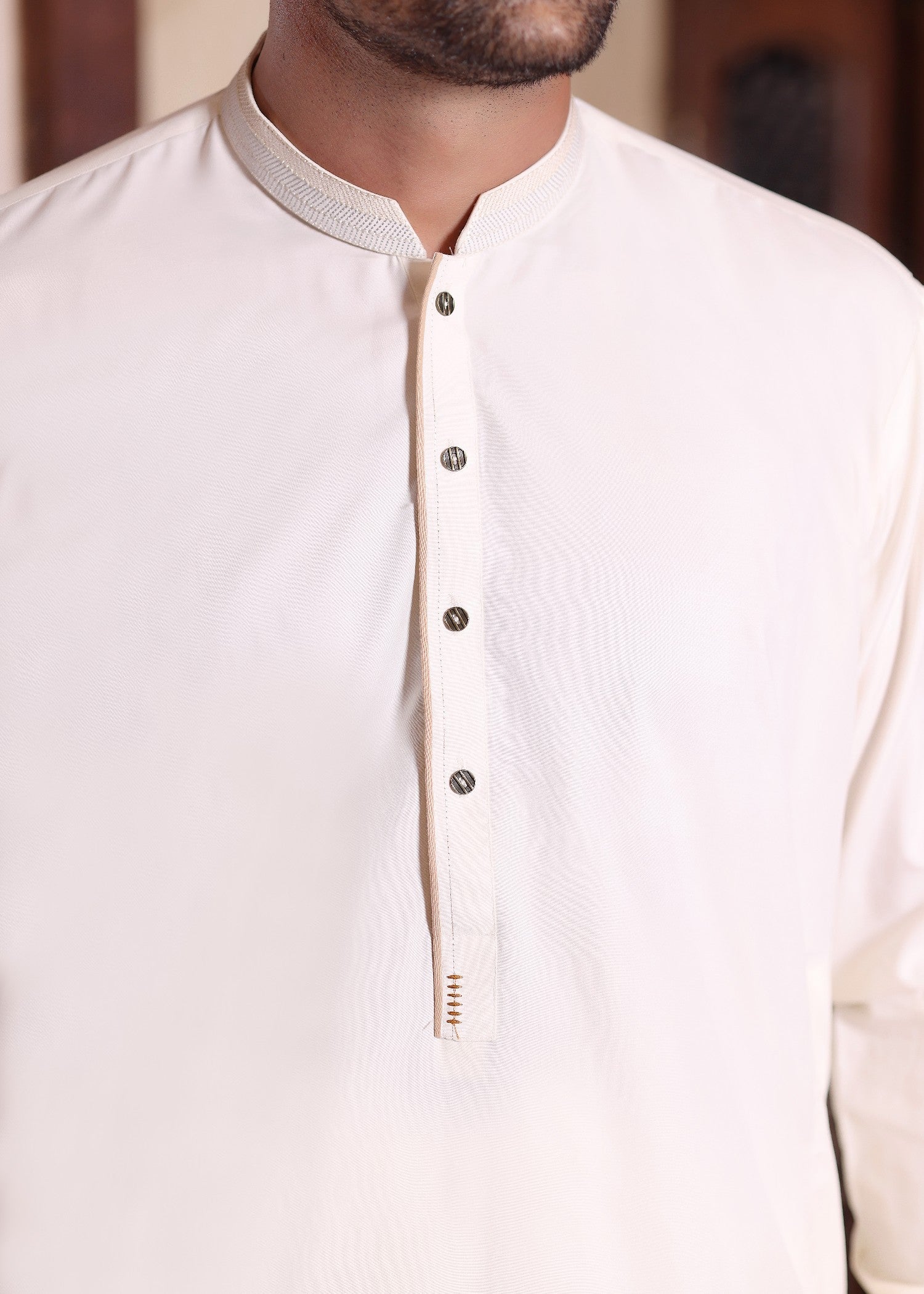 wash & wear Shalwar Kameez in Off-white