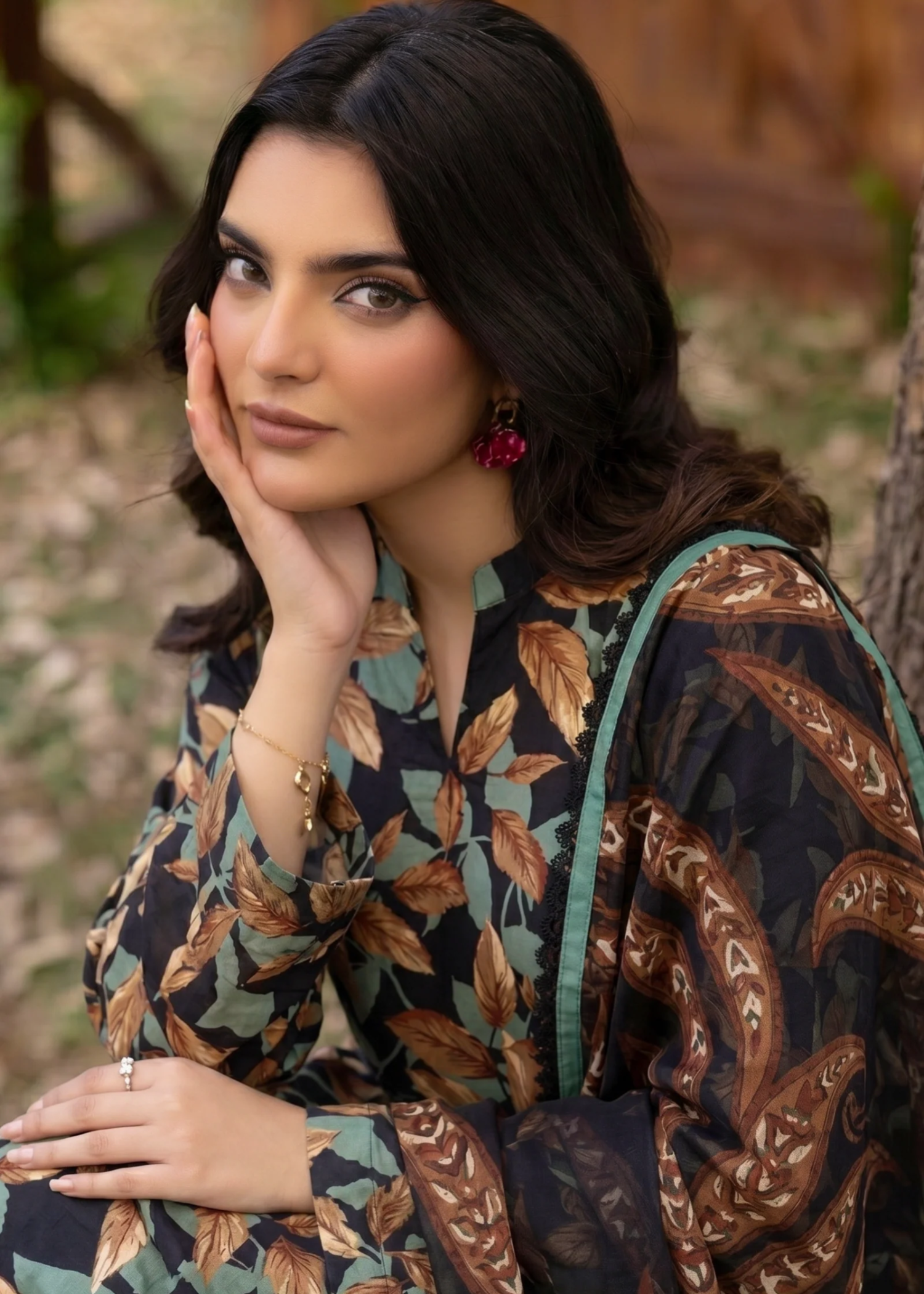 raw silk Kurta Set in Black, turquoise