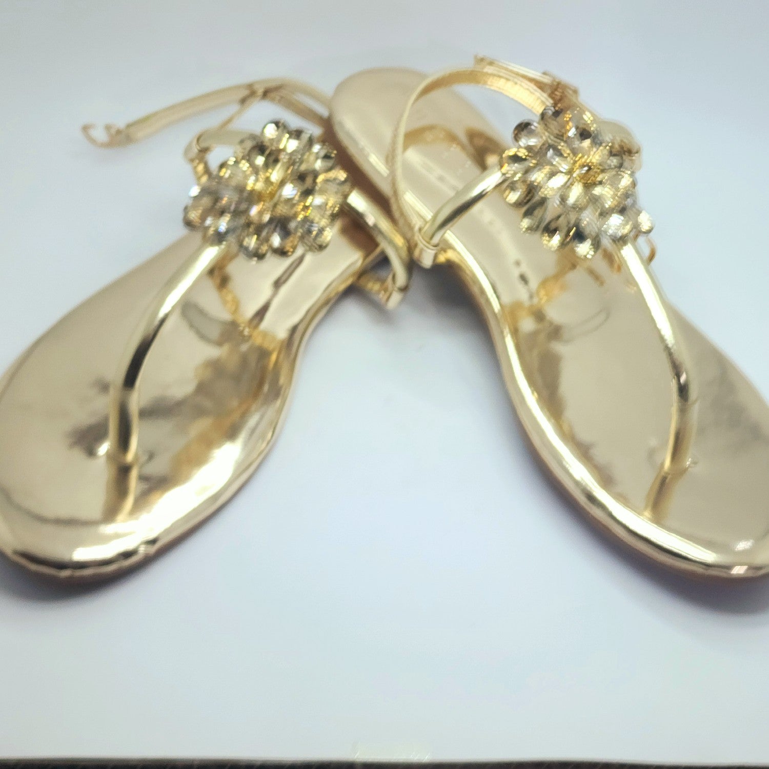 Flats in Gold by - High Quality Women Flats WKY3907