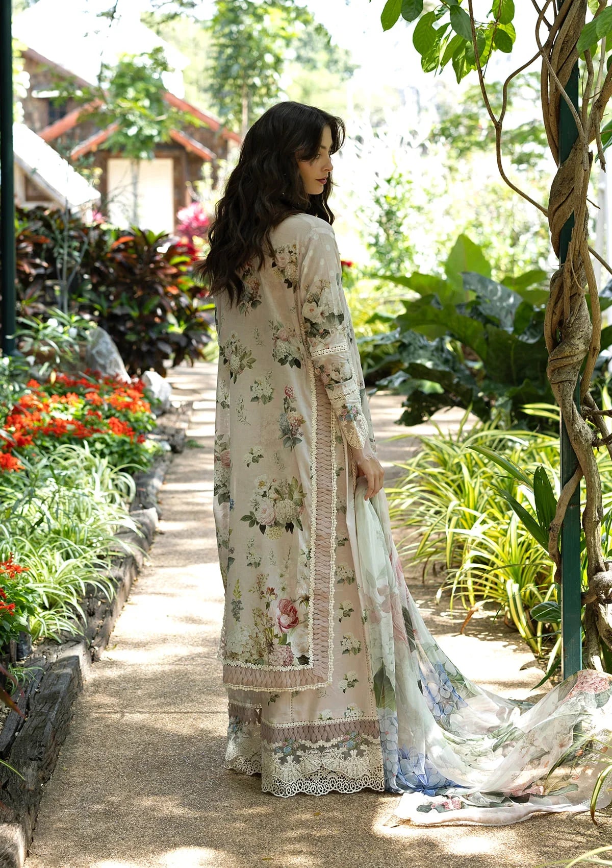 Signature Embroidered Lawn Prints – ESA-4A TUSCAN FAIRY