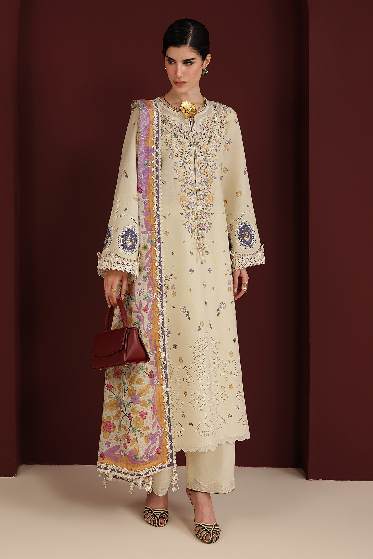 Iris Luxury Festive Lawn – IL26-D01
