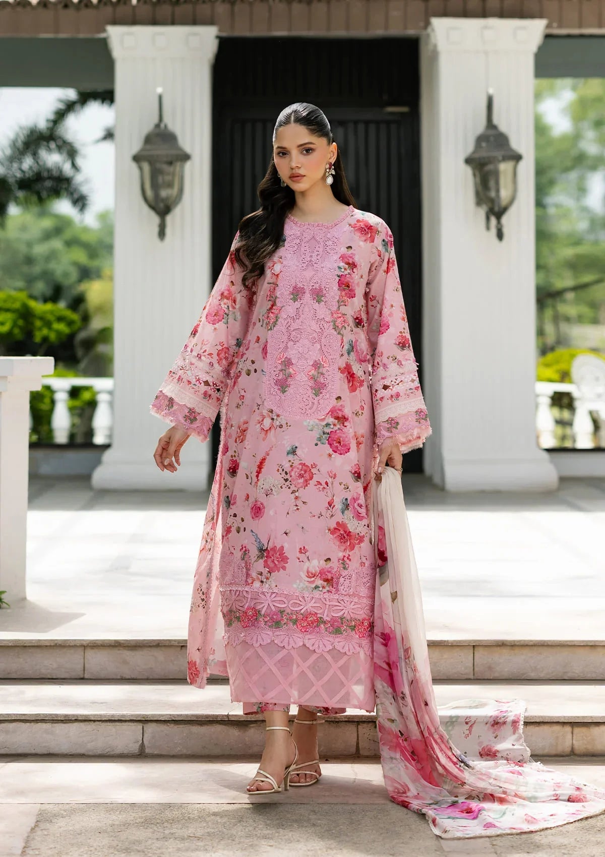Signature Lawn Edit – 4b Mira