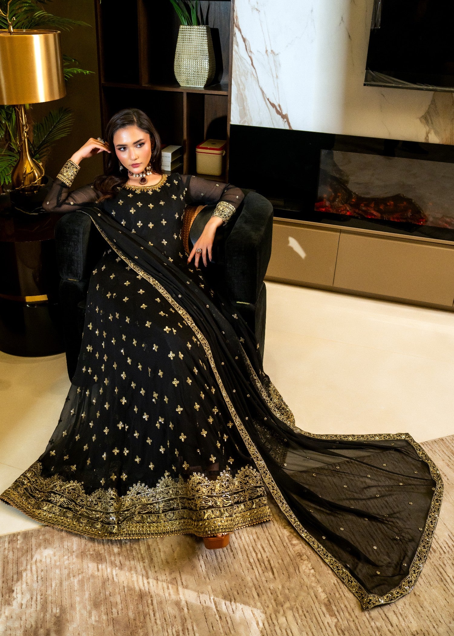 crinkle chiffon Maxi in Black